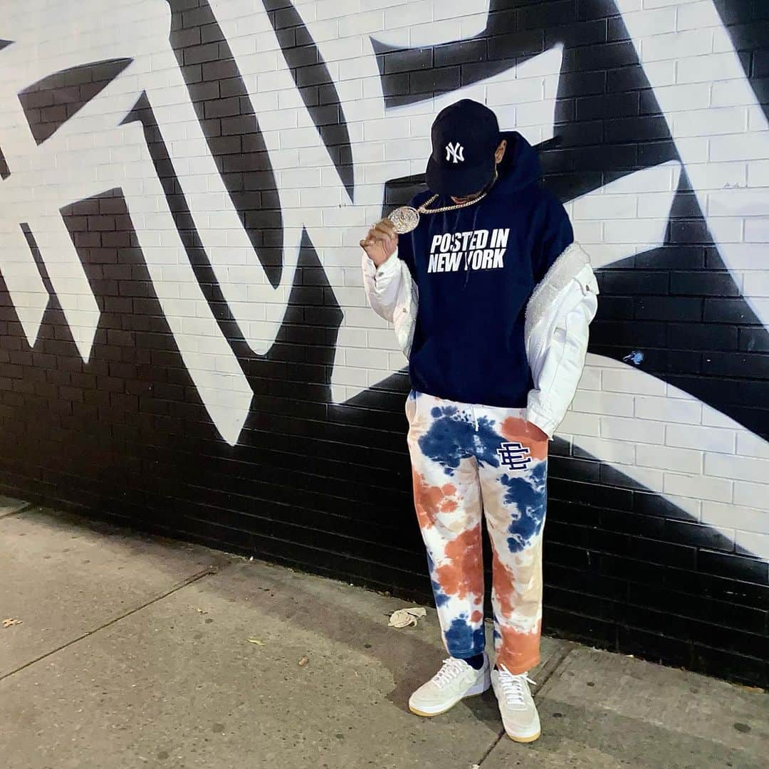 ファボラスのインスタグラム：「Posted In New York like the @nypost 🗽」