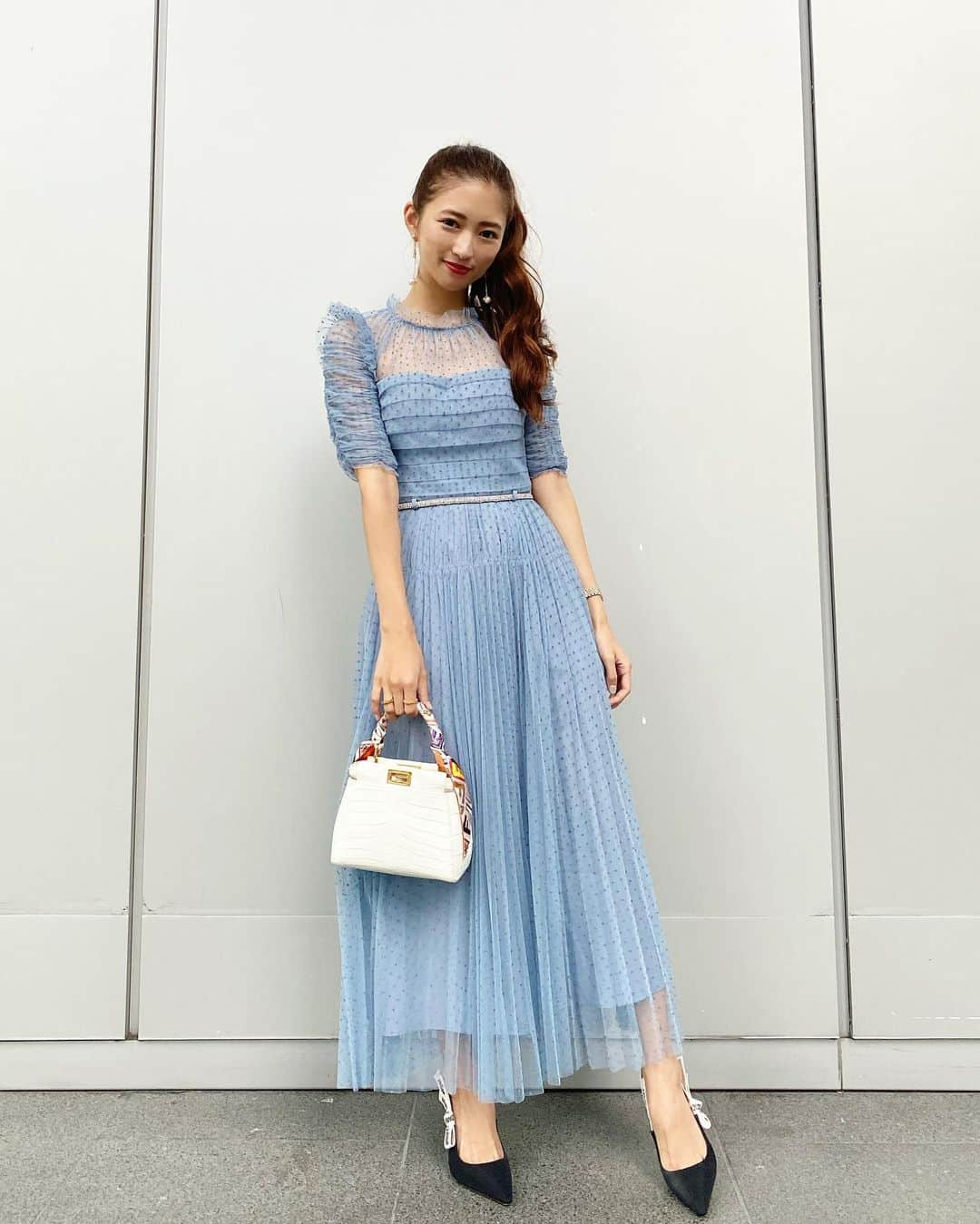 片山夏実のインスタグラム：「Outfit👗 one piece #selfportrait  bag #fendi shoes #dior . . #singapore #シンガポール」