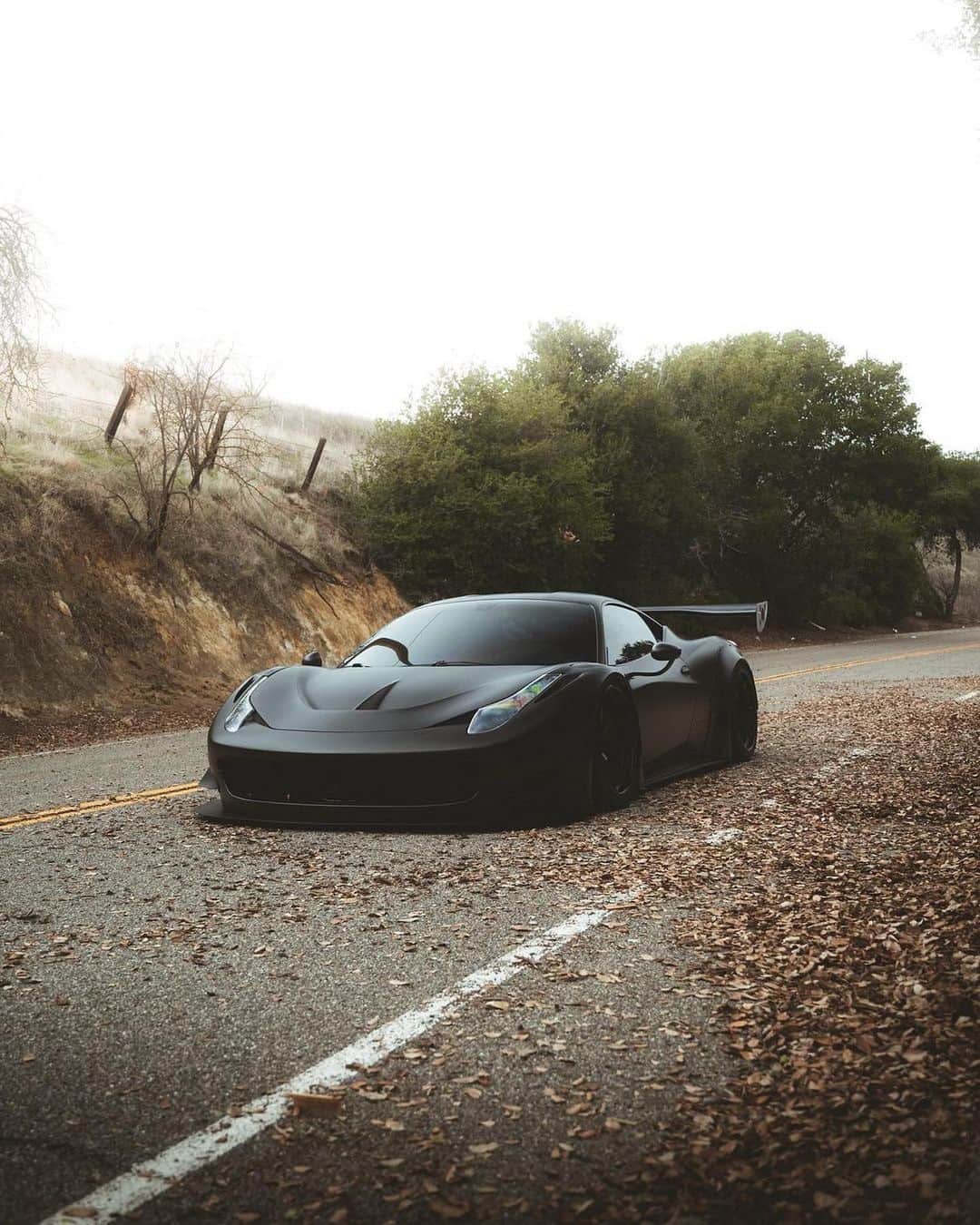 CARLiFESTYLEさんのインスタグラム写真 - (CARLiFESTYLEInstagram)「Stealthy Ferrari 458 GT3 🥵 Thoughts? Photo by @seemsknew Owner @dannyp1818 #carlifestyle #458gt3 #ferrari」1月12日 22時50分 - carlifestyle