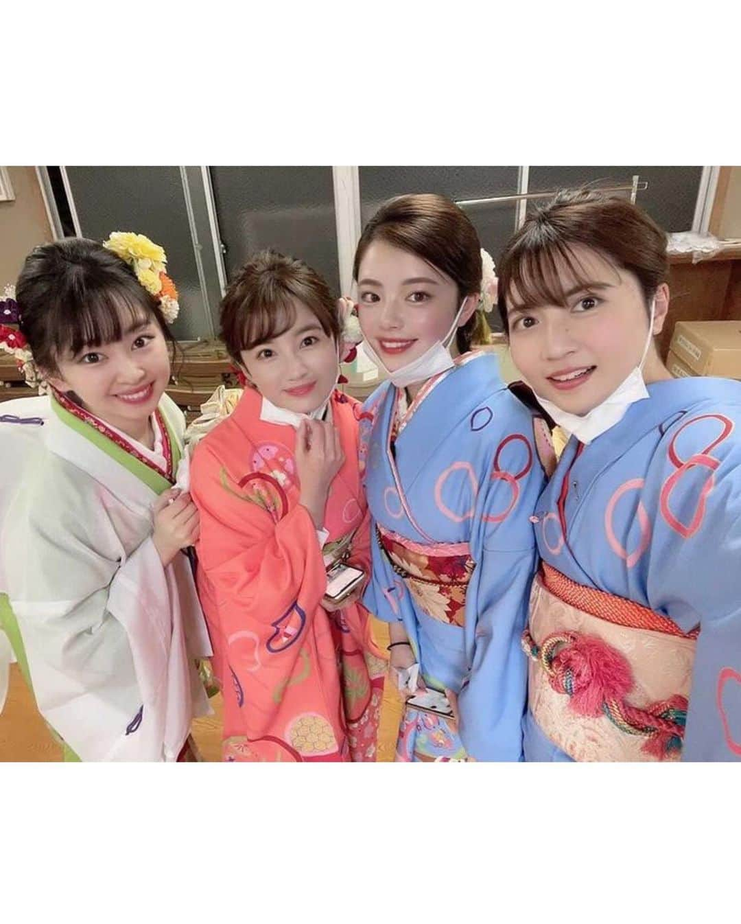 越智萌日さんのインスタグラム写真 - (越智萌日Instagram)「今年は福娘OGとしてご奉仕させていただきました🎋 . 久しぶりに68代のみんなに会えたり、歴代の福娘さんとお話しできたり、幸せいっぱいの1日でした💓 . 今年は「疫病退散・病気平癒」の黄色いお札を、全ての参拝者様の笹に付けさせていただきました。 . どうか皆様が健康で、福いっぱいの1年を過ごせますように😊💐 . . . . . #今宮戎神社　#今宮戎福娘  #福娘　#十日戎　#残り福　#今宮戎」1月12日 23時14分 - moeka19990201