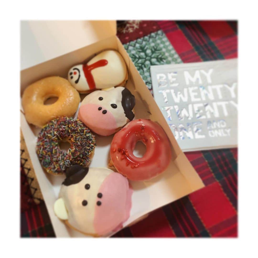 莉奈さんのインスタグラム写真 - (莉奈Instagram)「﻿ Happy Moo Year 🐄♡﻿ ﻿ #おみくじは大吉でした ✨﻿ #2021」1月12日 23時25分 - rinascollage