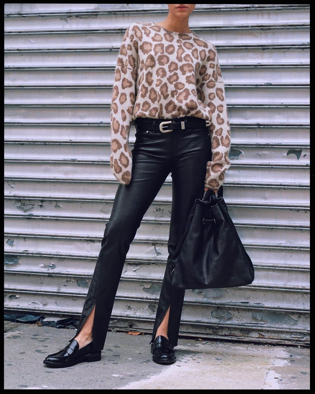 ラグ&ボーンのインスタグラム：「This look is grate.」