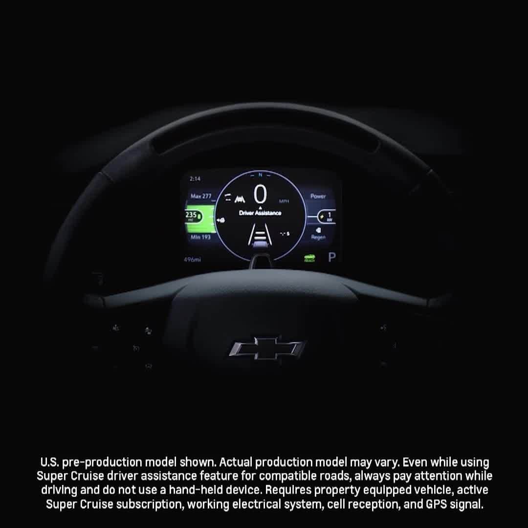 シボレーのインスタグラム：「The industry’s first true hands-free driver assistance system is coming to #Chevy. The story that started with a new way to power a vehicle continues with a new way to drive one. Coming soon, the first-ever 2022 #BoltEUV with available Super Cruise driver assistance feature.」