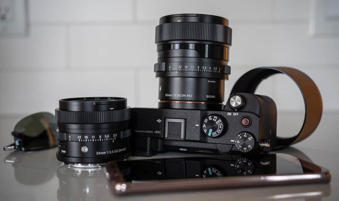 Sigma Corp Of America（シグマ）さんのインスタグラム写真 - (Sigma Corp Of America（シグマ）Instagram)「Today's mirrorless cameras offer many technological benefits, but perhaps the most obvious advantage is often the most overlooked.  Mirrorless cameras pack incredible performance into truly compact, lightweight frames that are just begging for some equally compact, high-quality optics to go along with them. Enter the SIGMA I series.  Learn more on our blog today (link in bio), check stories, or go to: bit.ly/mirrorless-I-series  #comingsoon #SIGMA #sigmaphoto #photography #mirrorlesscamera #mirrorless #SIGMA24mmF35Contemporary #SIGMA35mmF2Contemporary #SIGMA45mmF28Contemporary #SIGMA65mmF2Contemporary #SIGMAContemporary #SIGMAContemporaryPrime #SIGMADGDN #Iseries #SIGMAIseries @thinktankphoto #thinktankphoto」1月12日 23時48分 - sigmaphoto