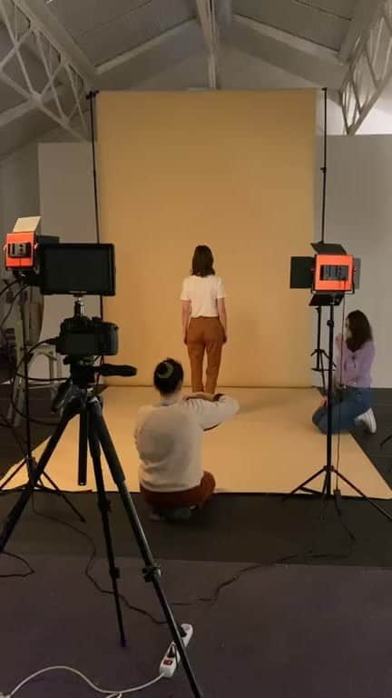 ベンシモンのインスタグラム：「Live de notre shooting SS21 ✨  #bensimon #mode #tennisbensimon #b79bensimon」