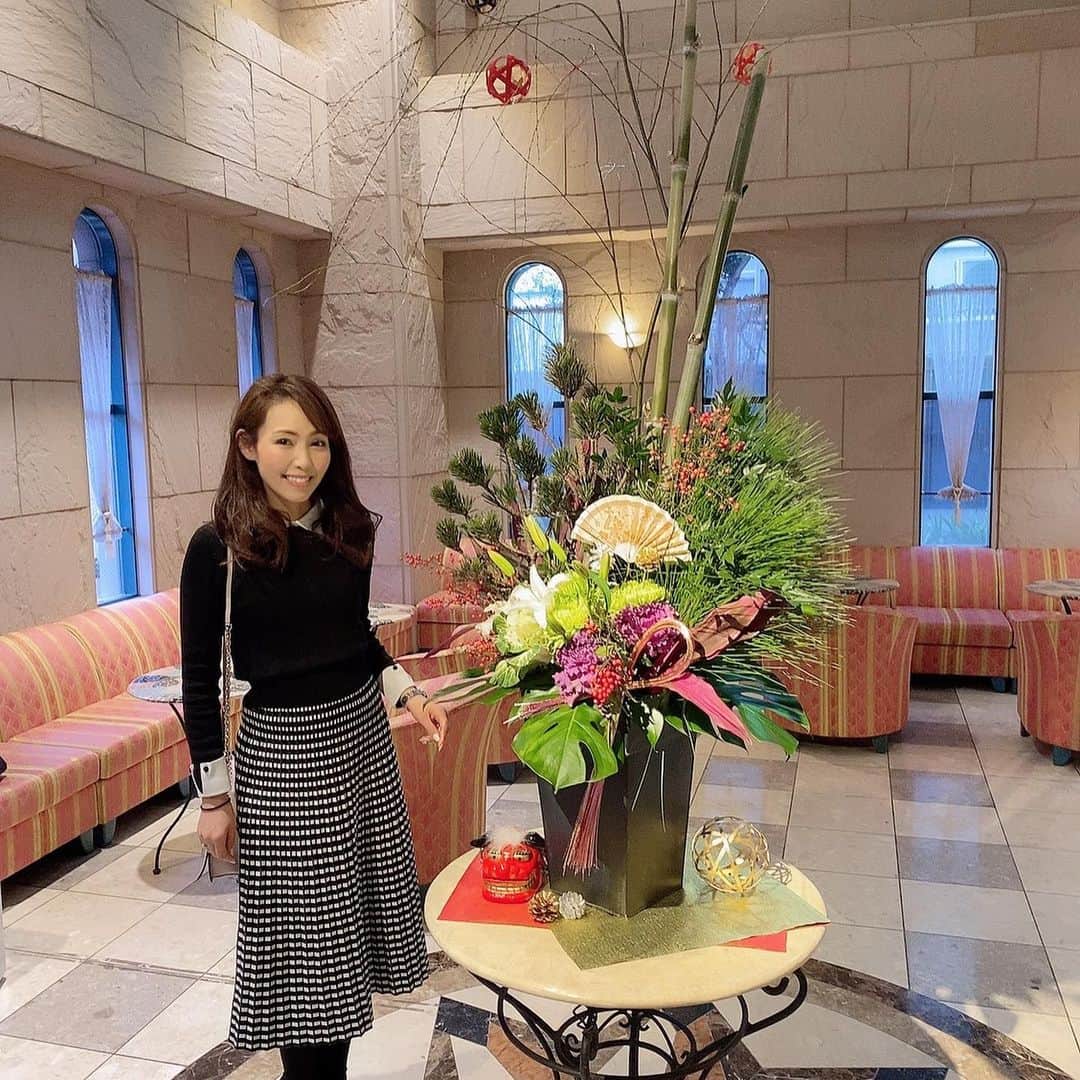 澤野井香里のインスタグラム：「年始は実家のある神戸でゆっくり♪ ホテルステイしたり、日帰り温泉♨️に行ったり、子供たちみてもらえてのんびりできた(*^^*)  あっという間にバタバタな日常に戻ったけど、春からMもプレ幼稚園が始まって少し1人時間もできそうなので、今年こそジムに通ってしっかり身体を引き締めるのが目標😝❣️  #ks_21✨ #ks_kobe✨　#神戸」