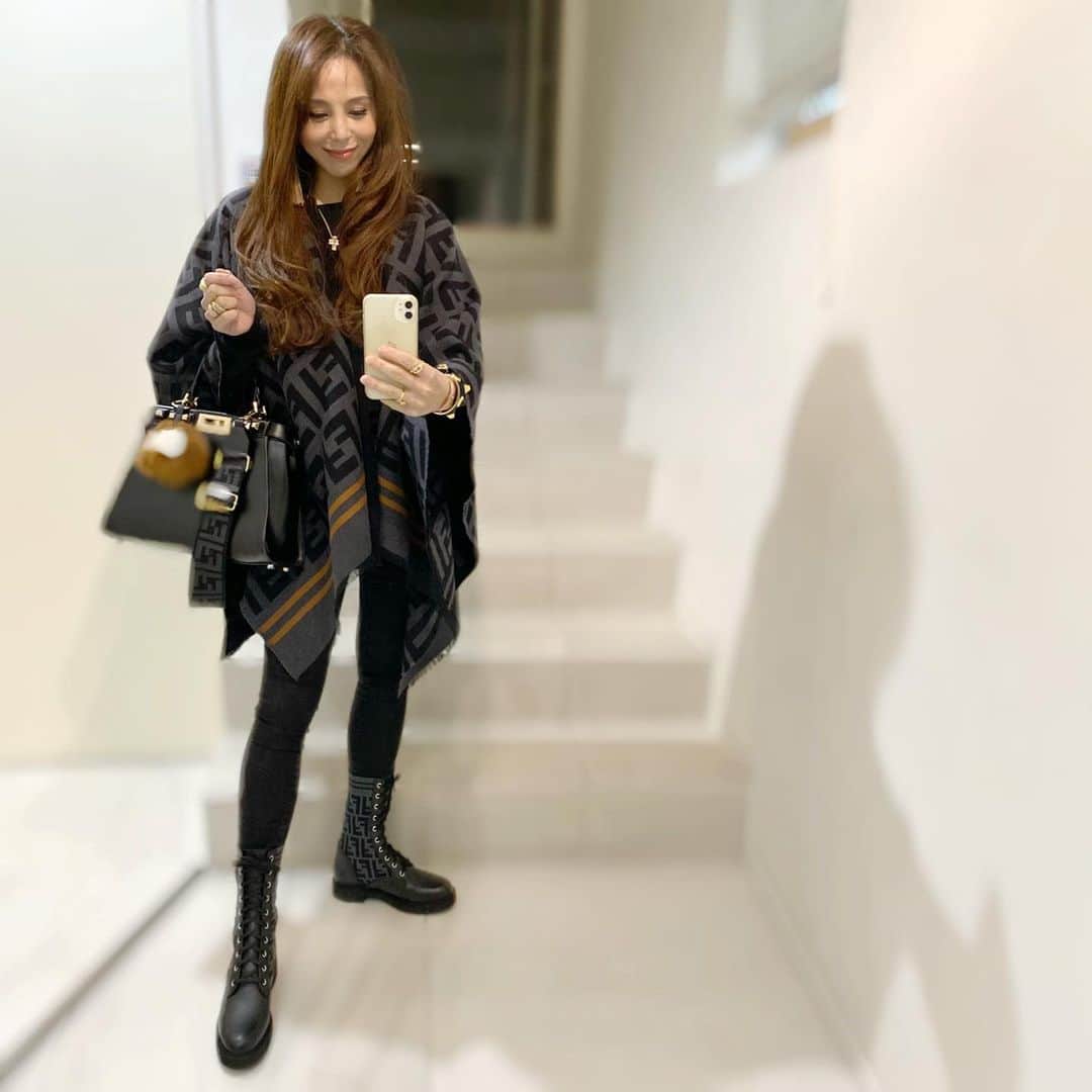 麻美さんのインスタグラム写真 - (麻美Instagram)「go shopping . #fashion  #cordinate  #fendi」1月12日 23時56分 - mami0s