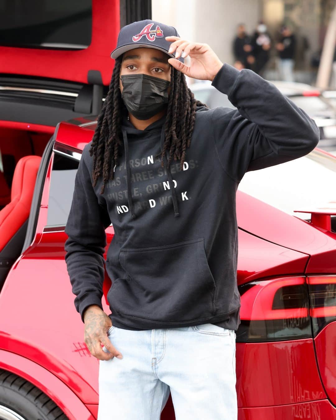 のインスタグラム：「@QuavoHuncho wears the #DKNYSTATEOFMIND Hoodie in Los Angeles.」