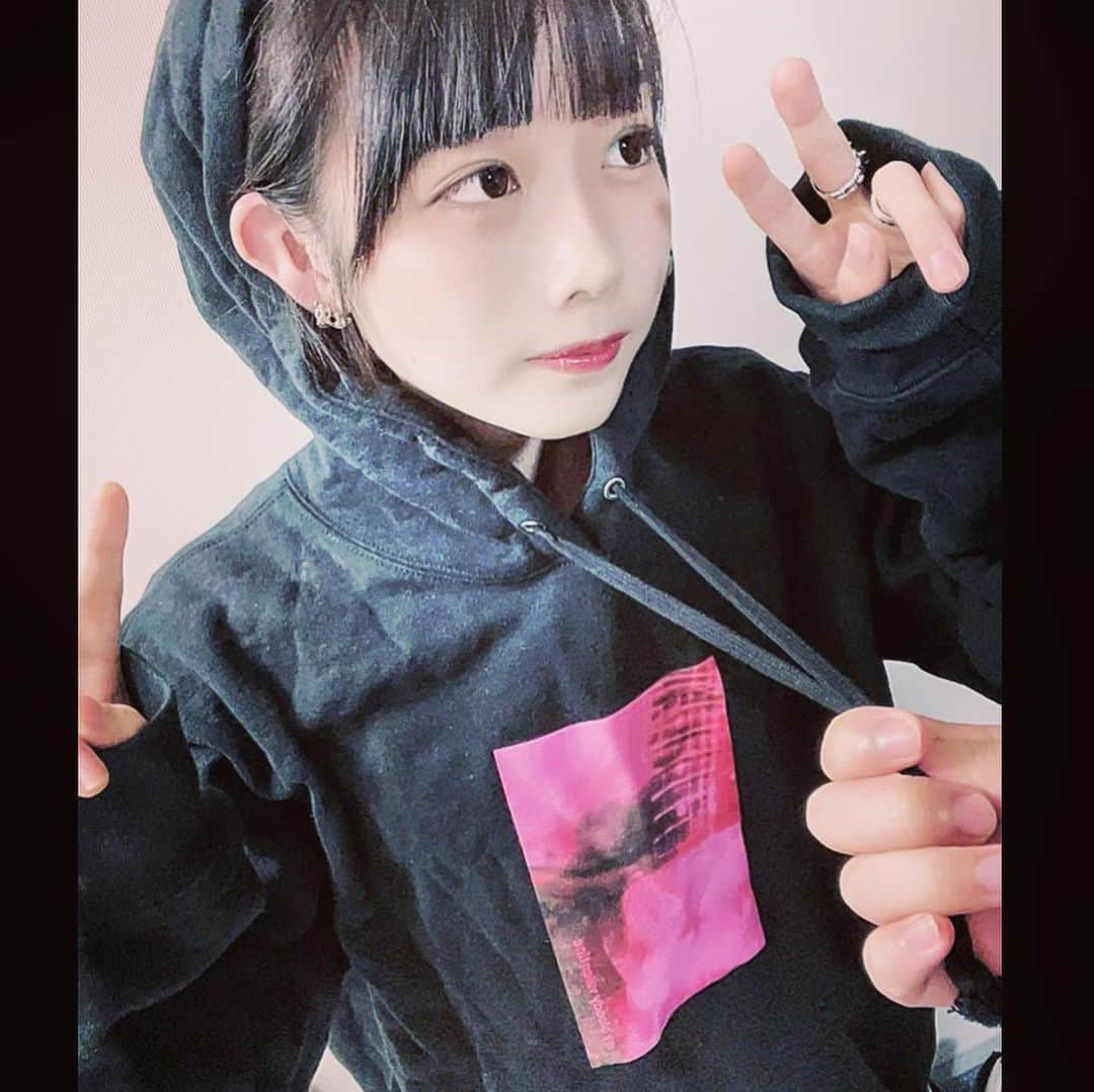 あのちゃんさんのインスタグラム写真 - (あのちゃんInstagram)「ㅤㅤㅤㅤㅤㅤㅤㅤㅤㅤㅤㅤㅤㅤㅤㅤㅤㅤㅤㅤㅤㅤㅤㅤㅤㅤㅤㅤㅤㅤㅤㅤㅤㅤㅤㅤㅤㅤㅤ しわくちゃのパーカー 被せられるフード ひっぱられるリード 絶対いかない人間DOG🐕」1月13日 0時12分 - a_n_o2mass