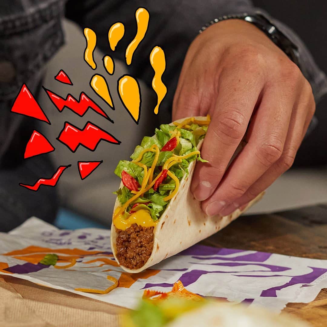 Taco Bellさんのインスタグラム写真 - (Taco BellInstagram)「Nachos or Tacos? Yes. #LoadedNachoTaco」1月13日 10時03分 - tacobell