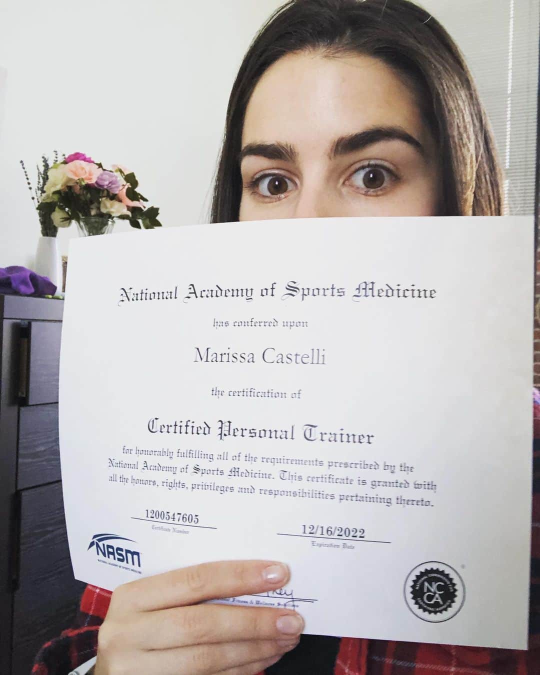 マリッサ・キャステリさんのインスタグラム写真 - (マリッサ・キャステリInstagram)「Finally got my NASM certificate in!!! I can now officially say I am a certified personal trainer! . . . . . .#nasmcertified #fitness #nasmcertifiedpersonaltrainer」1月13日 10時59分 - marissacastelli
