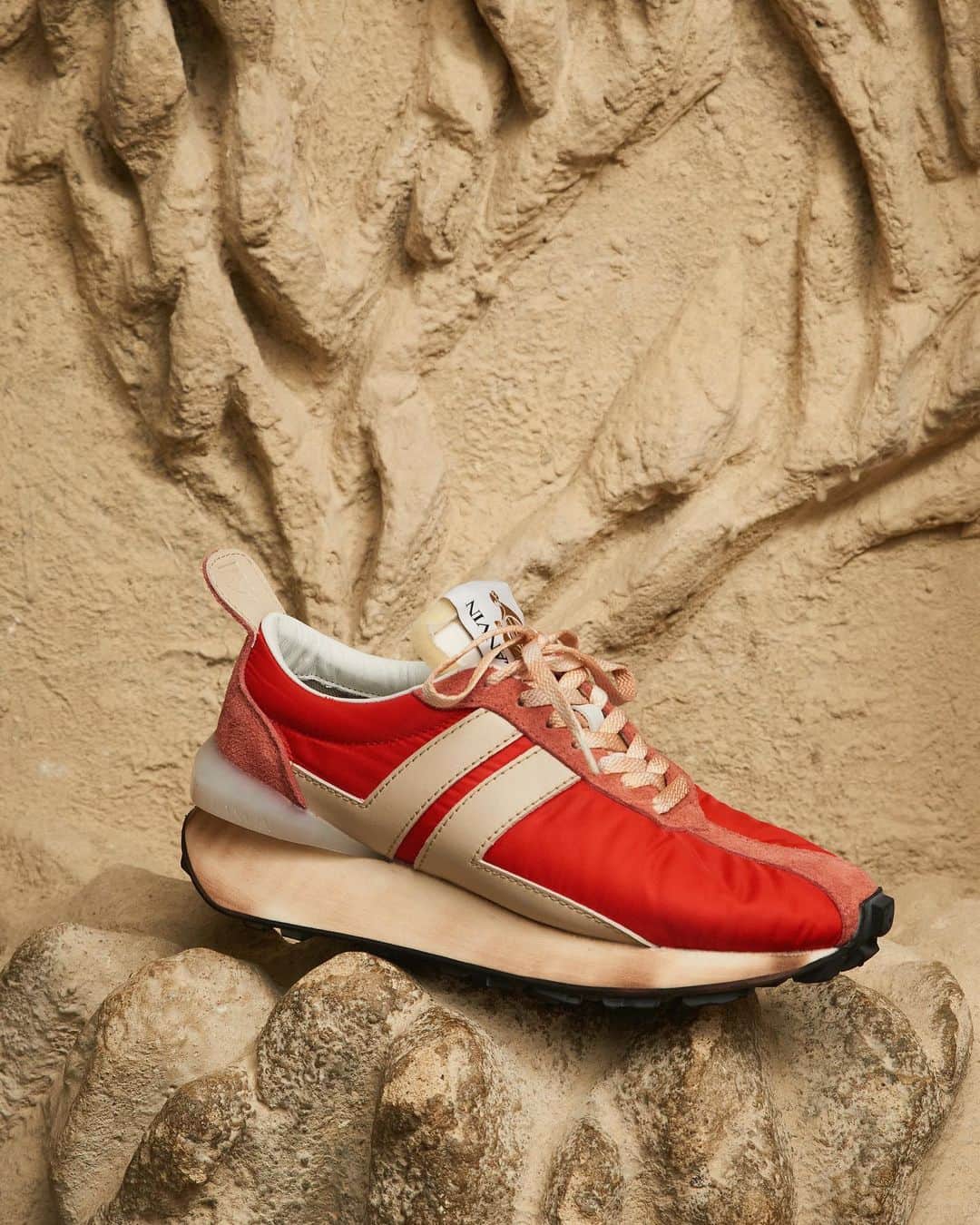 ランバンのインスタグラム：「BumpR sneakers colorama. #LanvinSS21」