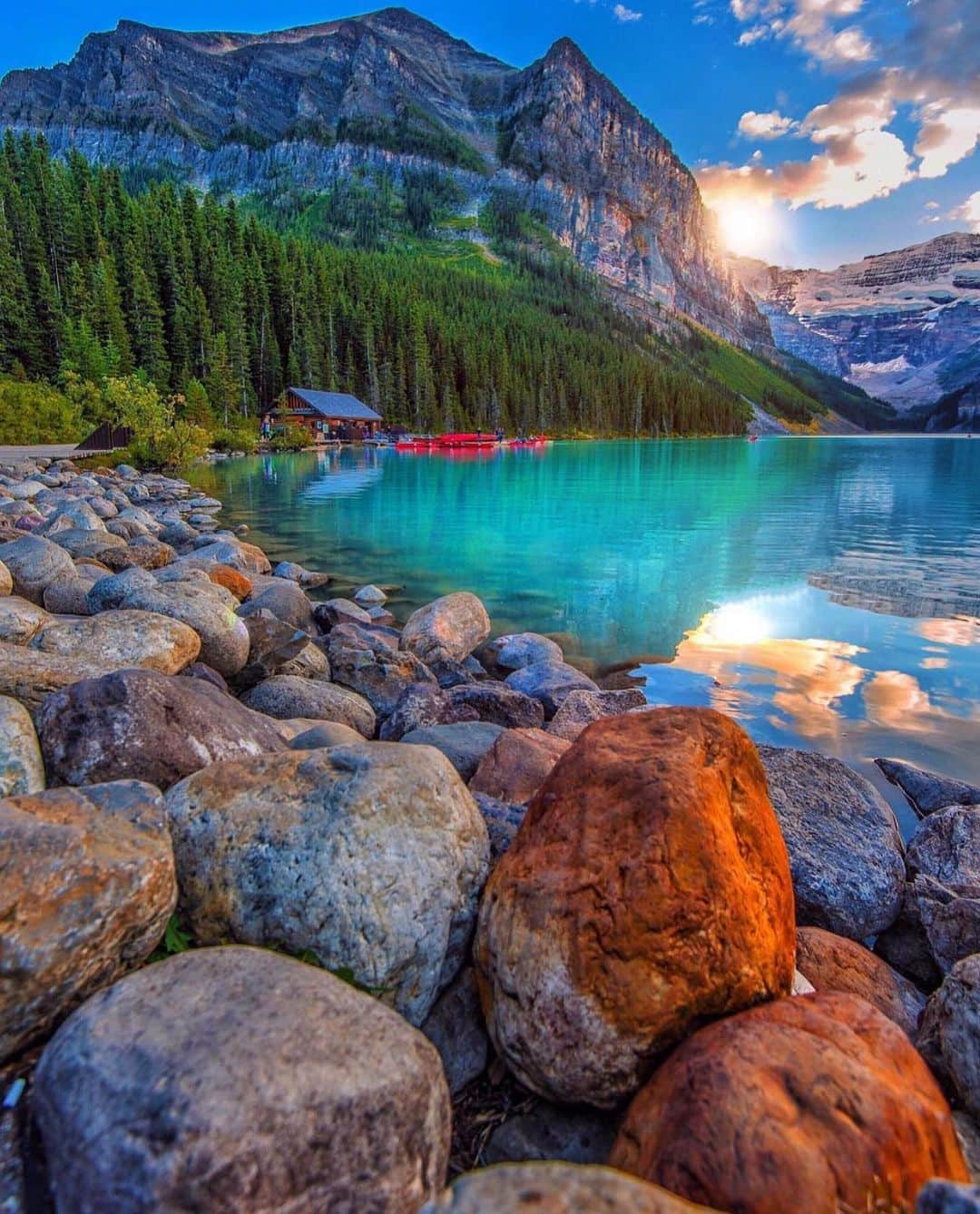 Wonderful Placesさんのインスタグラム写真 - (Wonderful PlacesInstagram)「Banff National Park - Canada ✨😍😍😍✨ Tag your friends!!! . 📷 by ✨✨@cbezerraphotos✨✨ #wonderful_places for a feature ❤️」1月13日 2時28分 - wonderful_places