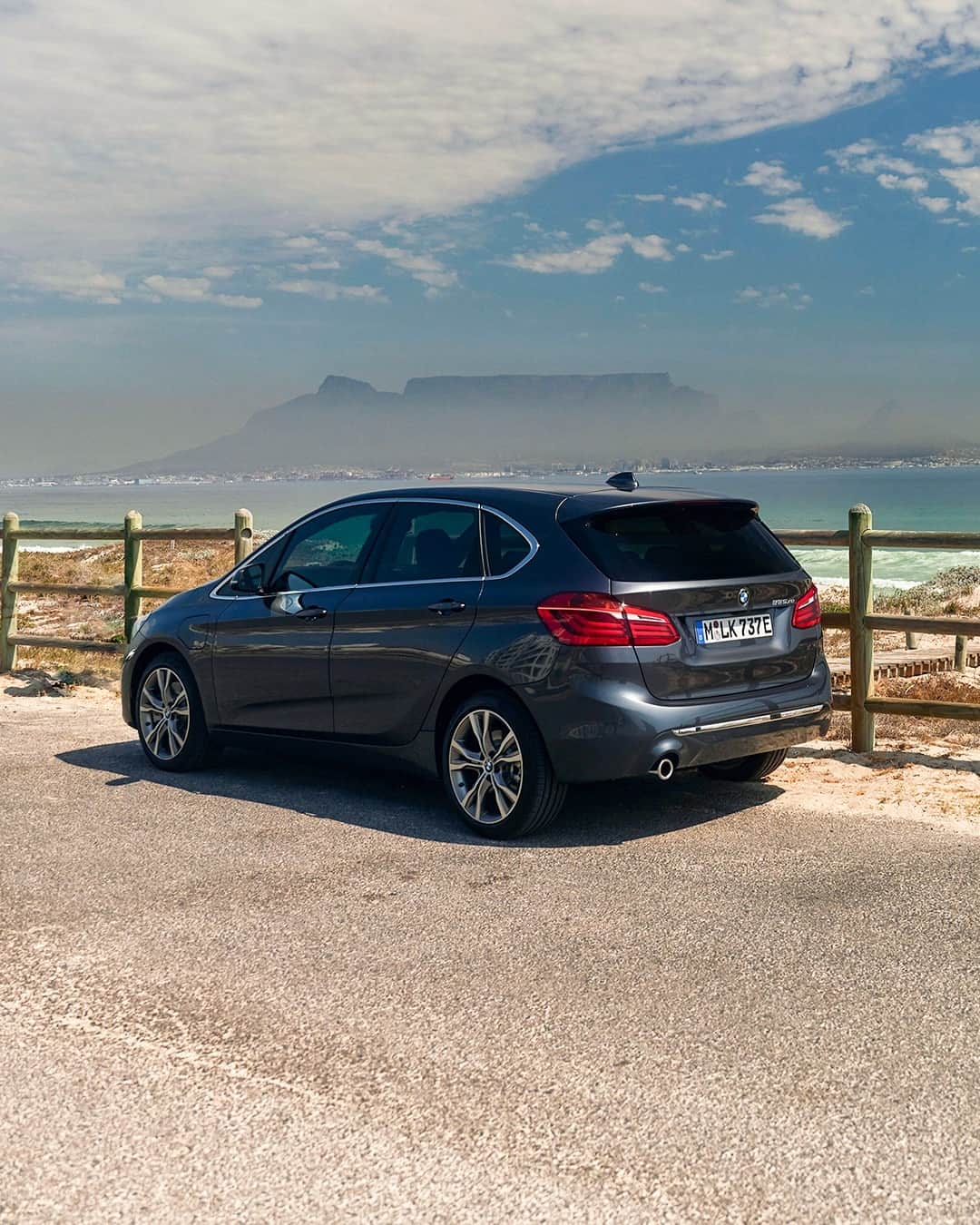 BMWのインスタグラム：「Actively seeking new playgrounds. The BMW 2 Series Active Tourer. #THE2 #BMW #2Series #pluginhybrid #joyelectrified __ BMW 225xe Active Tourer: Fuel consumption weighted combined in l/100km: 1.8 (NEDC); 1.7–1.5 (WLTP), CO2 emissions weighted combined in g/km: 41 (NEDC); 39–35 (WLTP), Power consumption weighted combined in kWh/100km: 13.5 (NEDC); 15.0–14.4 (WLTP). Further information: www.bmw.com/disclaimer」