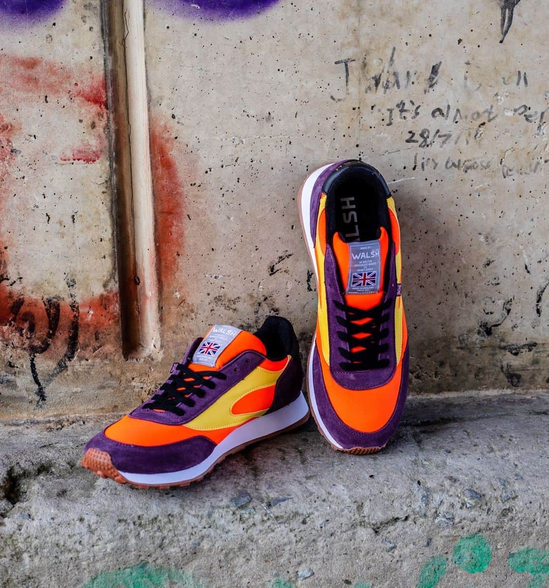 ウォルシュのインスタグラム：「Limited Styles and Sizes remain in the Walsh Winter Sale . . . #normanwalshuk #normanwalsh #britishmanufacturing #madeinbritain #ukmfg #shoes #footwear #sneakers」