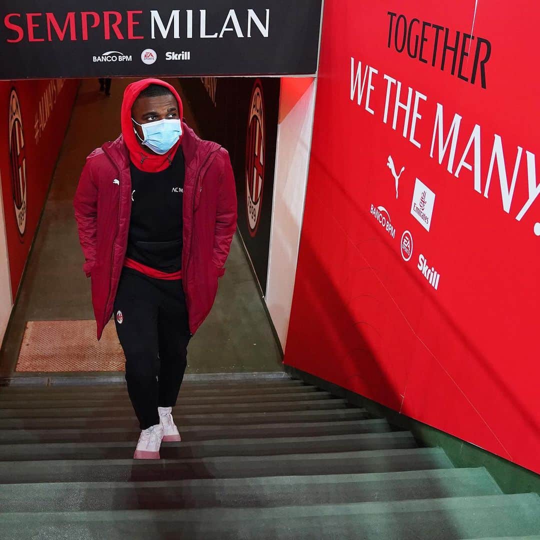 ACミランさんのインスタグラム写真 - (ACミランInstagram)「A 🏆 night awaits #MilanTorino, part 2 🔜 #CoppaItalia #SempreMilan」1月13日 3時58分 - acmilan