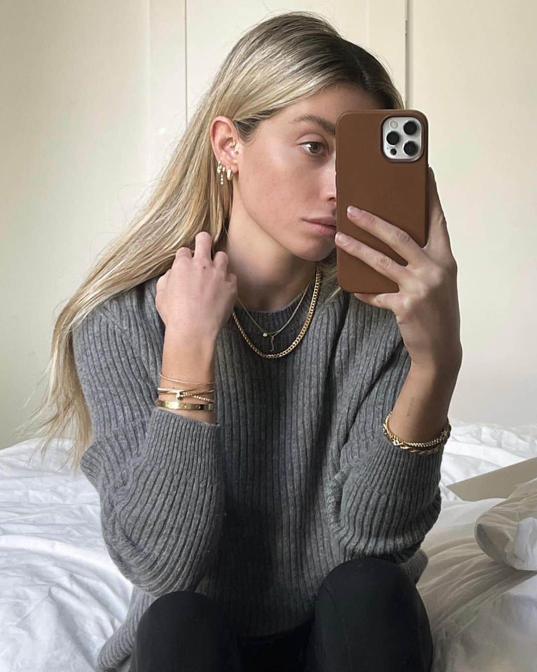 Lauren Elizabethさんのインスタグラム写真 - (Lauren ElizabethInstagram)「one day I’ll use the self timer i swear 🥶」1月13日 4時08分 - laurenelizabeth