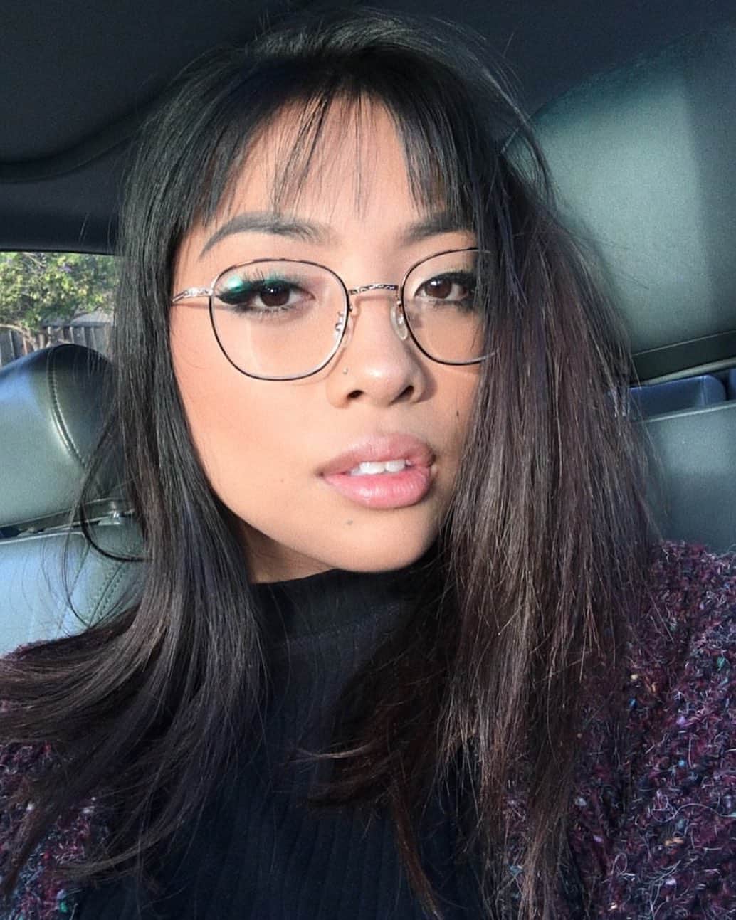 JINSのインスタグラム：「On Wednesdays, we wear JINS! 🎀 👓」