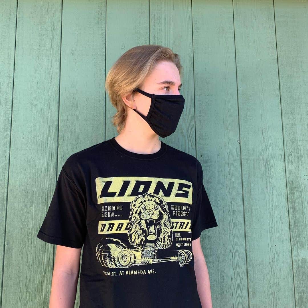 マリブシャツのインスタグラム：「😷Protect yourself and others with our face masks... and check out our Lions Drag Strip tees🏁🏎 #mask #facemask #lionsdragstrip #malibushirts #malibu #tshirt」