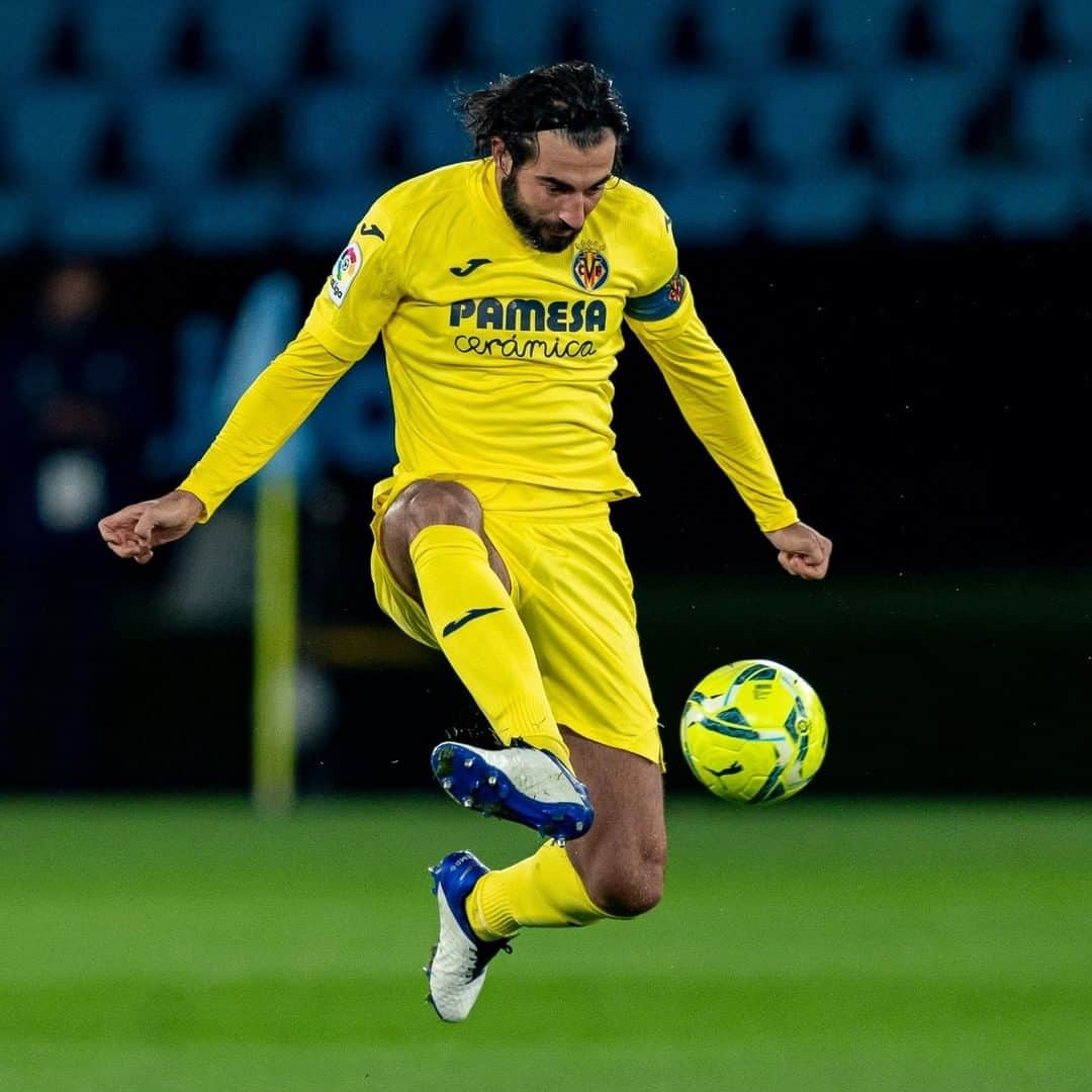 ビジャレアルCFのインスタグラム：「🔥🔥🔥 INCOMBUSTIBLE 🔥🔥🔥  #futbol #soccer #football #villarreal #submarino」