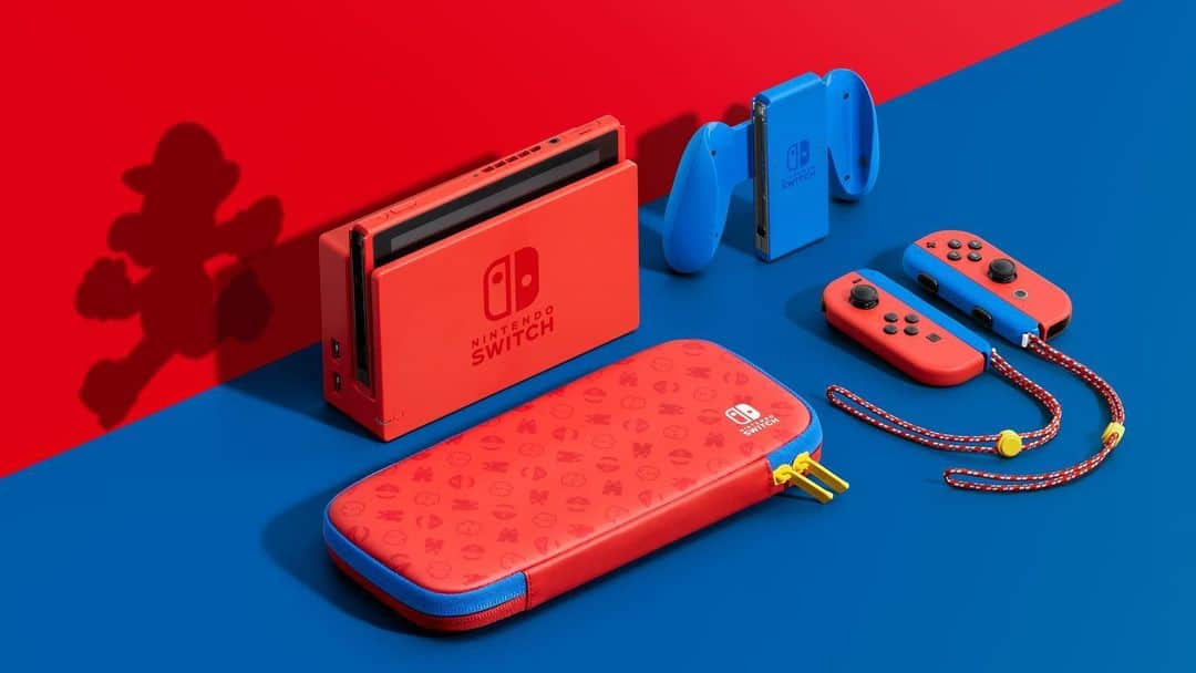 任天堂アメリカさんのインスタグラム写真 - (任天堂アメリカInstagram)「The #NintendoSwitch - Mario Red & Blue Edition system sports a distinct red-and-blue color scheme in honor of Mario’s iconic outfit.  Available beginning 2/12, it comes fit with a red & blue carrying case to help protect your system as you travel through those Warp Pipes! #SuperMario35」1月13日 5時49分 - nintendoamerica