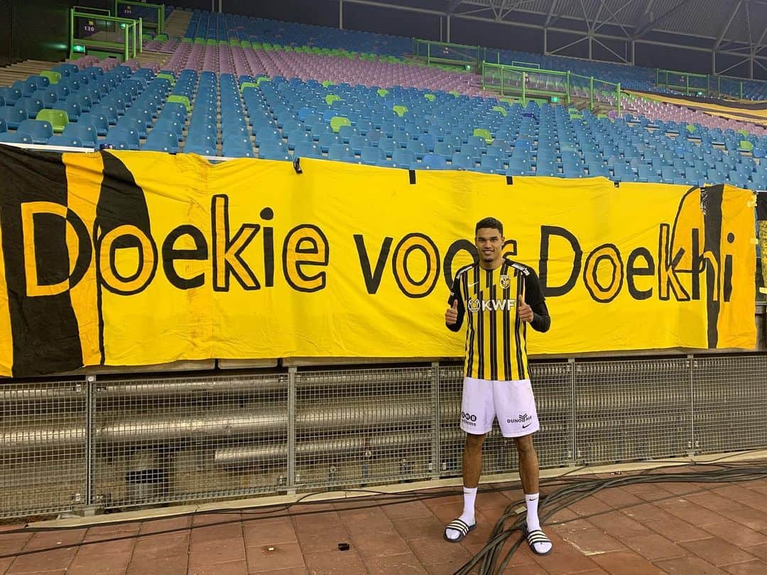 フィテッセさんのインスタグラム写真 - (フィテッセInstagram)「Doekie voor Doekhi 😝  🏅Onze Man of the Match   #Vitesse #vitutr」1月13日 6時32分 - mijnvitesse