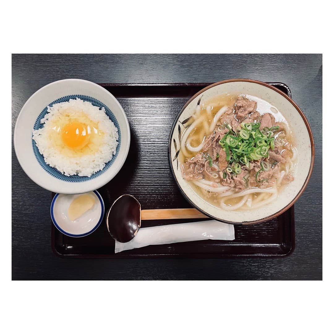 柏木作夢さんのインスタグラム写真 - (柏木作夢Instagram)「写真集の撮影で大阪に来ておりまして  昨日食べたランチの  肉吸いの旨さよ。  豪快に食べる、優しいお味。 ・・・ #肉吸い#小玉#なんばグランド花月#うどん#肉うどん#大阪#関西グルメ」1月13日 6時37分 - samukashiwagi