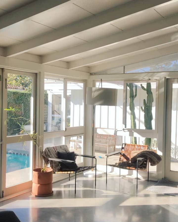 のインスタグラム：「That morning light at the Lippke Lodge」