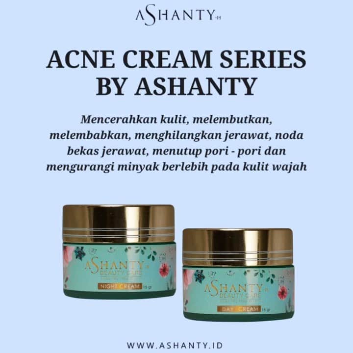 ASHANTY BEAUTY CREAM OFFICIALのインスタグラム：「Jerawat diwajah selalu menghantui ? Jangan khawatir atasi dengan Acne Cream Series by Ashanty 💜  🎉SPECIAL PROMO KEJUTAN AWAL TAHUN 🎉  Dapatkan Ashanty Beauty Cream hanya Rp 450.000,- perpaket (pilih salah satu paket cream Acne, Whitening atau Anti Aging) Mulailah merawat wajah menggunakan Cream Perawatan wajah yang sudah pasti aman dan terbukti hasilnya. Membuat wajah lebih sehat, cerah, lembut, lembab kencang dan kenyal ❤️  Ada 3 paket cream yang bisa kamu pilih dan sesuaikan dengan kondisi kulit wajahmu • Anti Aging Cream Series • Whitening Cream Series • Acne Cream Series   _________________________________ Informasi dan pemesanan : WA: 087778489900 WA: 081287388885 WA: 085781140354 WA: 081293823950 FAST RESPONS CLICK LINK yang ada di Bio IG @ashantyid  _________________________________ #creamwajag #beauty #cosmetics #brandlocal #skincare #skincarelocal #thehermansyah #beautyvlogger #beauty #kosmetikmahal #ashantyid #keluargaasix #ashantyhermansyah #mua」