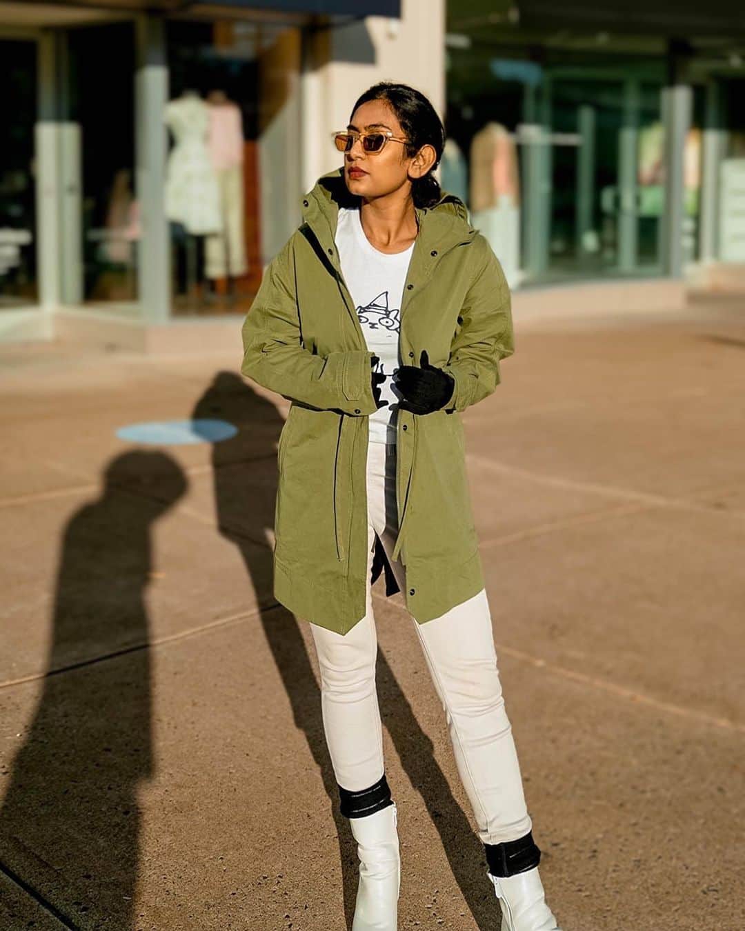 のインスタグラム：「The Introvert Stylus Jacket demands attention with its versatile silhouette and technical features. With a PFC-free DWR coating and windproof fabric, winter is no match for this lightweight coat. #livenau • • • #sustainablefashion #fashion #ethicalfashion #sustainability #sustainableclothing #sustainableapparel #waterresistant #organiccotton」