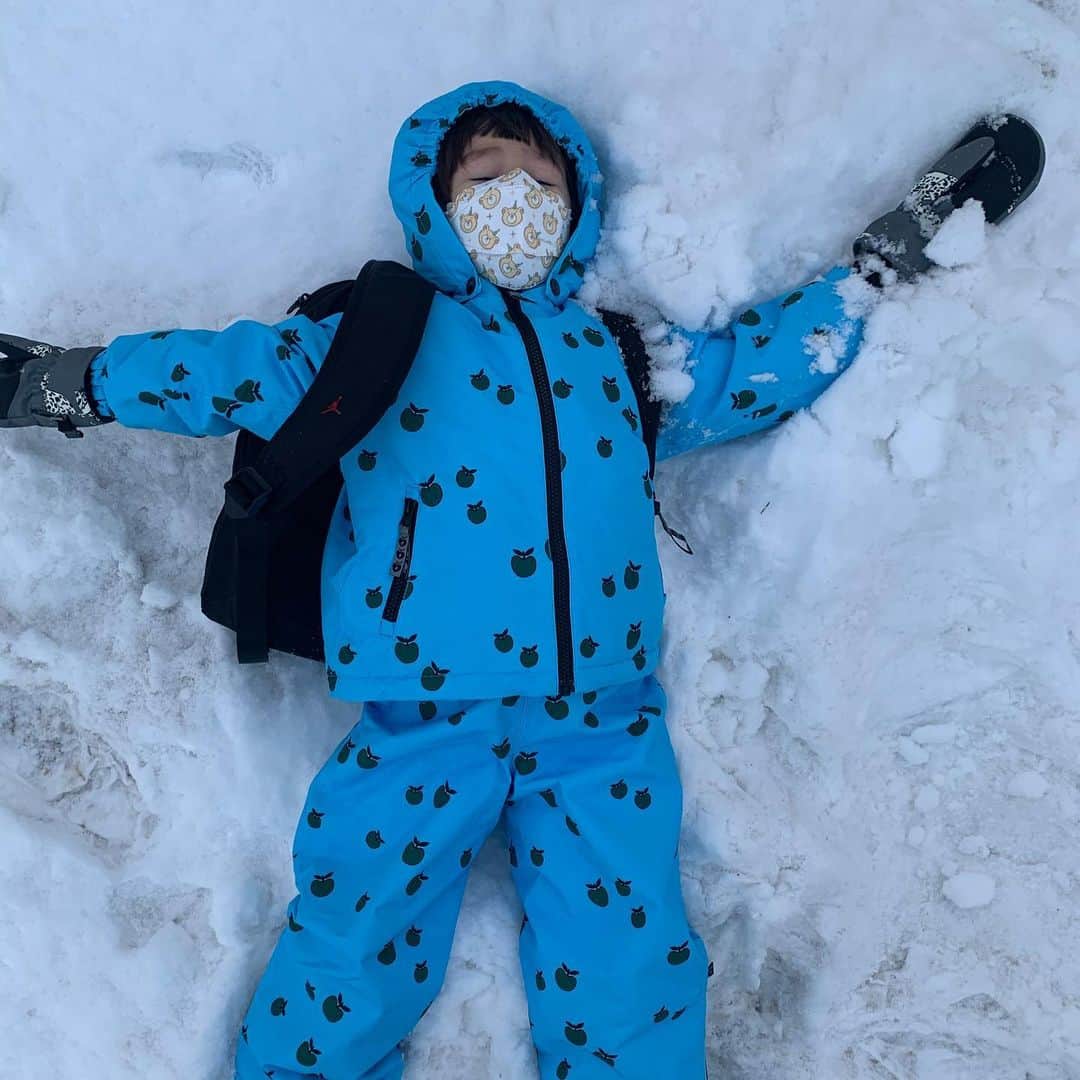 チョン・テオ（ウィリアム・ハミントン）さんのインスタグラム写真 - (チョン・テオ（ウィリアム・ハミントン）Instagram)「스키복 입고 눈이 많은곳으로~~. 오늘은 눈에 나를 맡겨볼께~~ 눈~~녹지마!!!!」1月13日 9時07分 - williamhammington