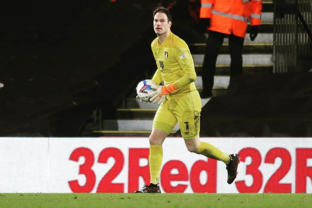 アスミル・ベゴヴィッチさんのインスタグラム写真 - (アスミル・ベゴヴィッチInstagram)「Another point on the board. On to Saturday! 🆎🧤🍒⚽️ @officialafcb @ab1gk」1月13日 9時12分 - asmir1