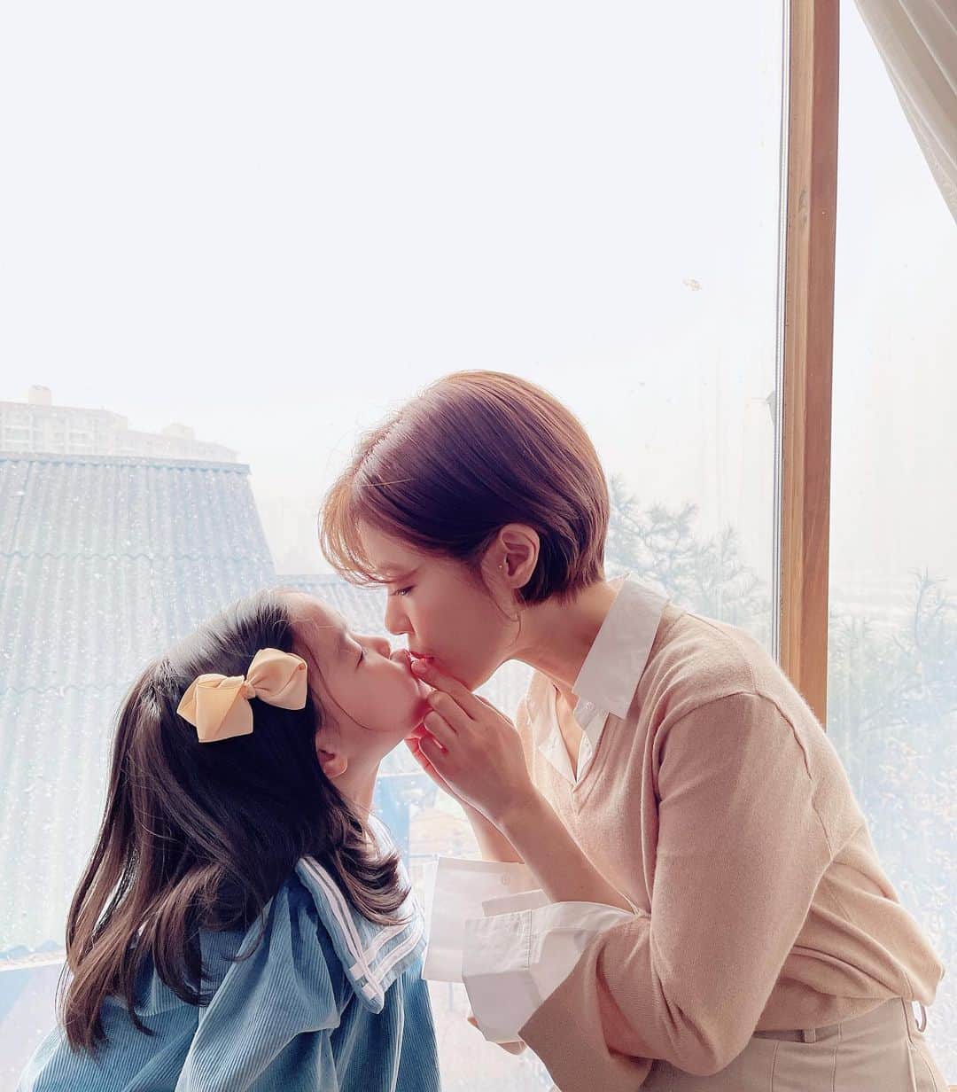イ・ユンジのインスタグラム：「어제의우리#210112#담걸렸지만사랑해#세상에내려앉은눈송이만큼내맘이그래」