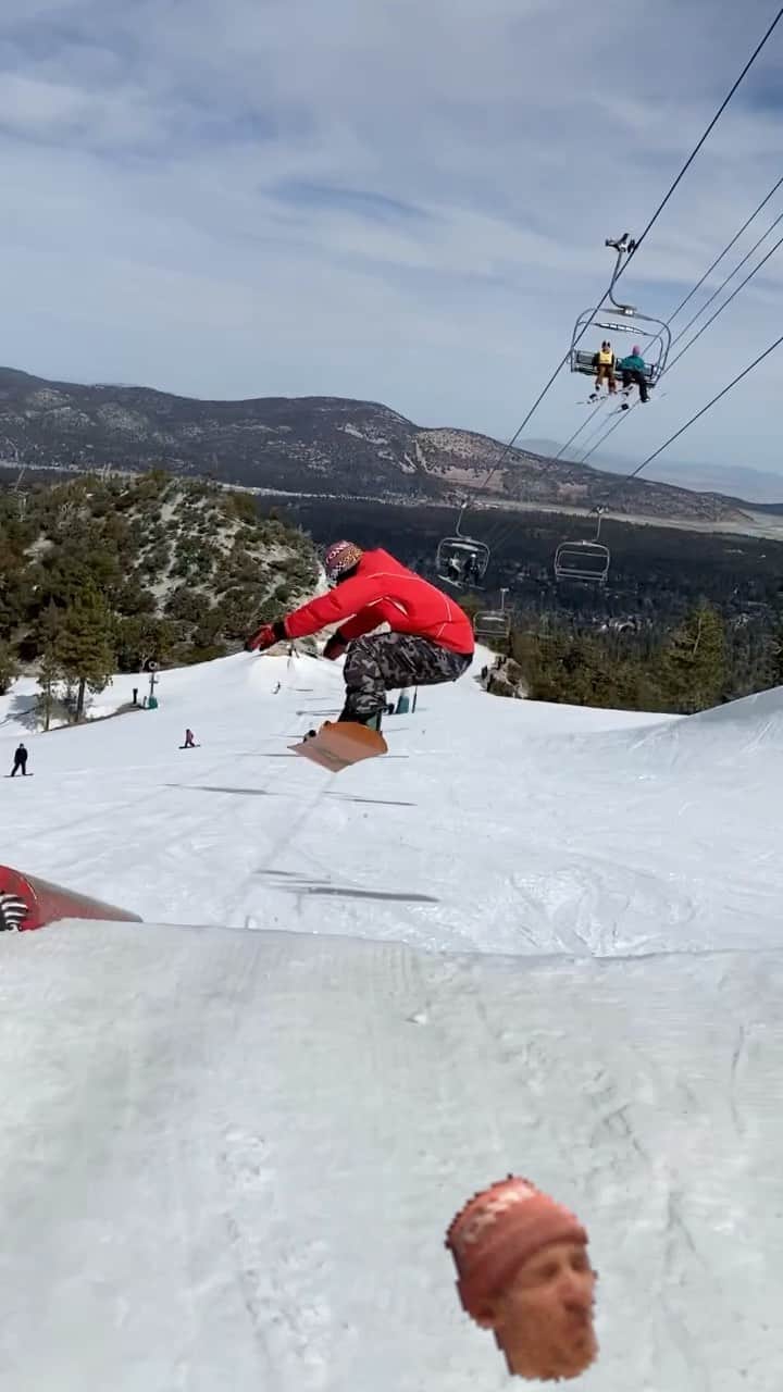 ボルコムのインスタグラム：「🗣 @lenny_mazzotti gapping out at @bear_mountain! 😳」