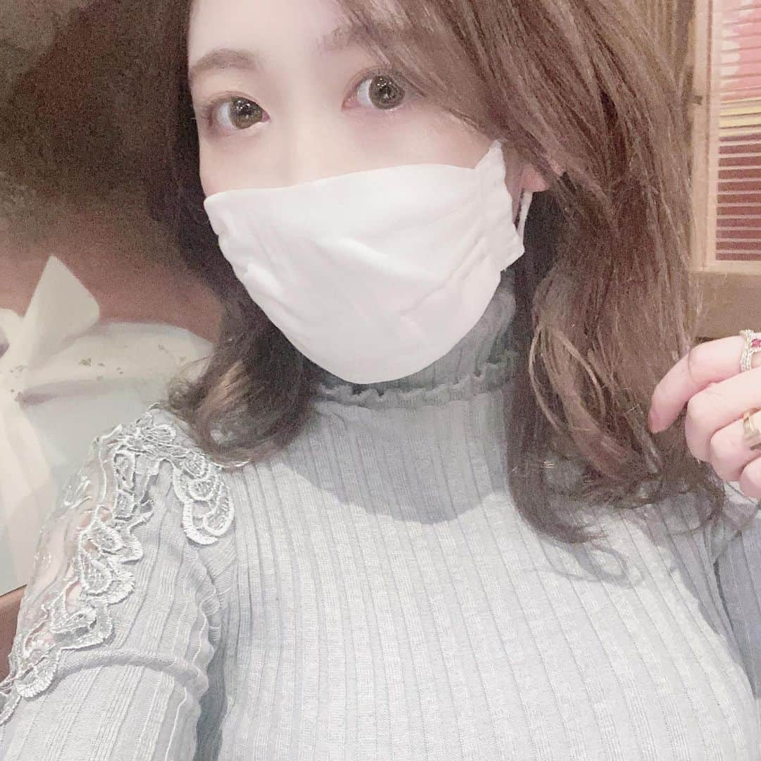 倉咲奈央さんのインスタグラム写真 - (倉咲奈央Instagram)「何回も洗って使えるガーゼマスクネットしたよー🥰 肌が弱い私でも痒くならなくておすすめ！ 抗ウイルスマスクだから今の季節もってこいだね😎  #クリンシア #クリンシアマスク #布マスク #抗ウイルスマスク #肌に優しいマスク #ガーゼマスク #pr #グラビア#グラビアアイドル#被写体#撮影会#モデル#撮影#スピリチュアル#神社#御朱印#Japan#Japanese#instagood#follome#ootd」1月13日 9時55分 - naaaaotan