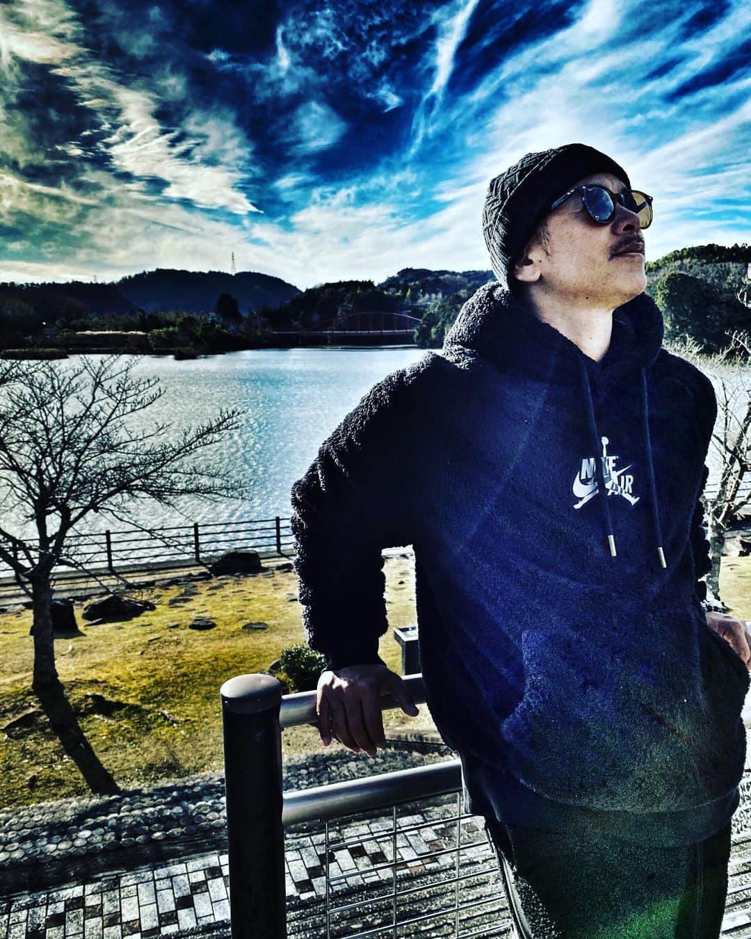 佐々木洋平のインスタグラム：「本日は亀山湖で開催されたTWE×FB2020に初参戦🐟  冬のバス釣りはマジで難しいです😭  でも釣りを始めてバスの大会なんか出るなんて始めた時は思ってもなかったですw  アッキーさん、トキタボートさん  いつもありがとうございます😊  フォロワーの皆様も亀山湖に行く時はトキタボートさんでっ」
