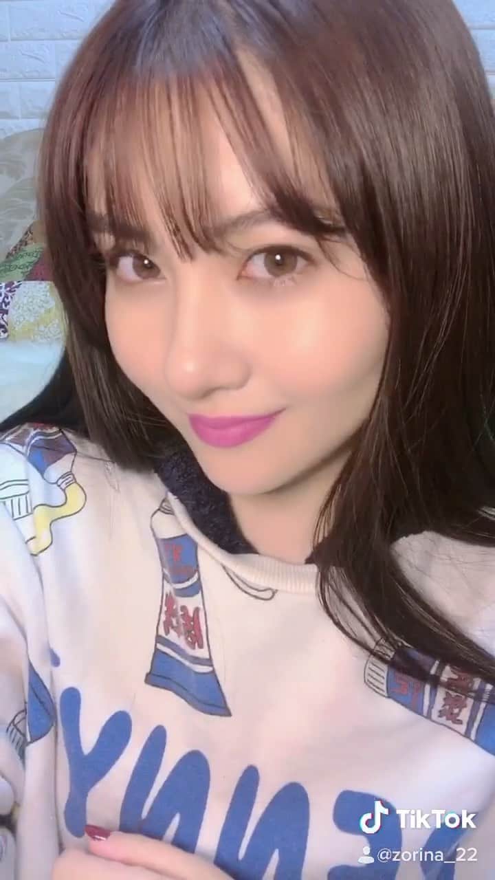 川添りなのインスタグラム：「必死に誘惑」
