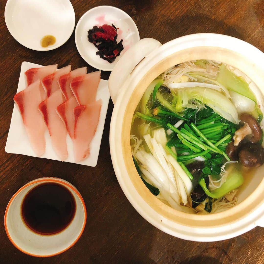 桜子さんのインスタグラム写真 - (桜子Instagram)「#ブリしゃぶ 🍲」12月20日 17時53分 - ishibashi__88