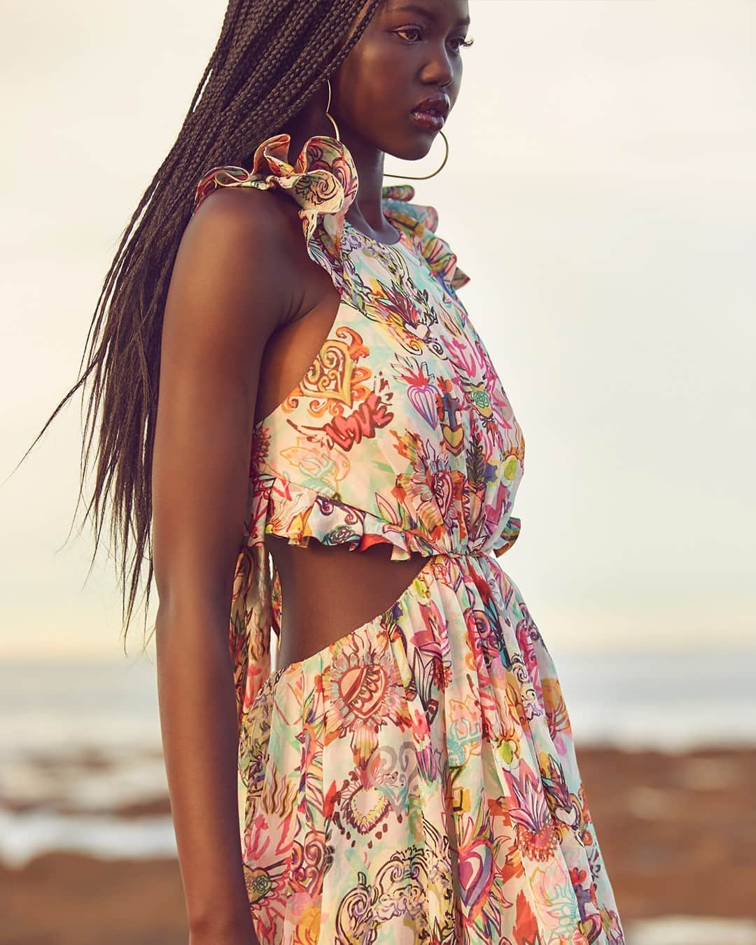 ジマーマンさんのインスタグラム写真 - (ジマーマンInstagram)「Resort Ready-To-Wear: The Lovestruck Ruffle Maxi and Hoops captured for our Resort 21 campaign. Shop the Collection via the link in our bio. #ZimResort21 #zimmermann」12月20日 18時00分 - zimmermann