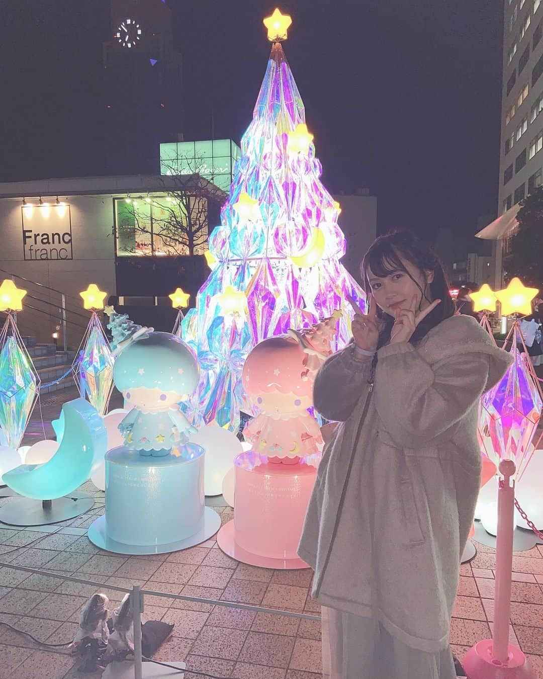 大川莉央のインスタグラム：「﻿ キキララのイルミ💗💎✨﻿ かわいかった💗💎✨ イルミいっぱい行きたいよ〜〜🥺  #キキララ #リトルツインスターズ #サンリオ #イルミネーション」