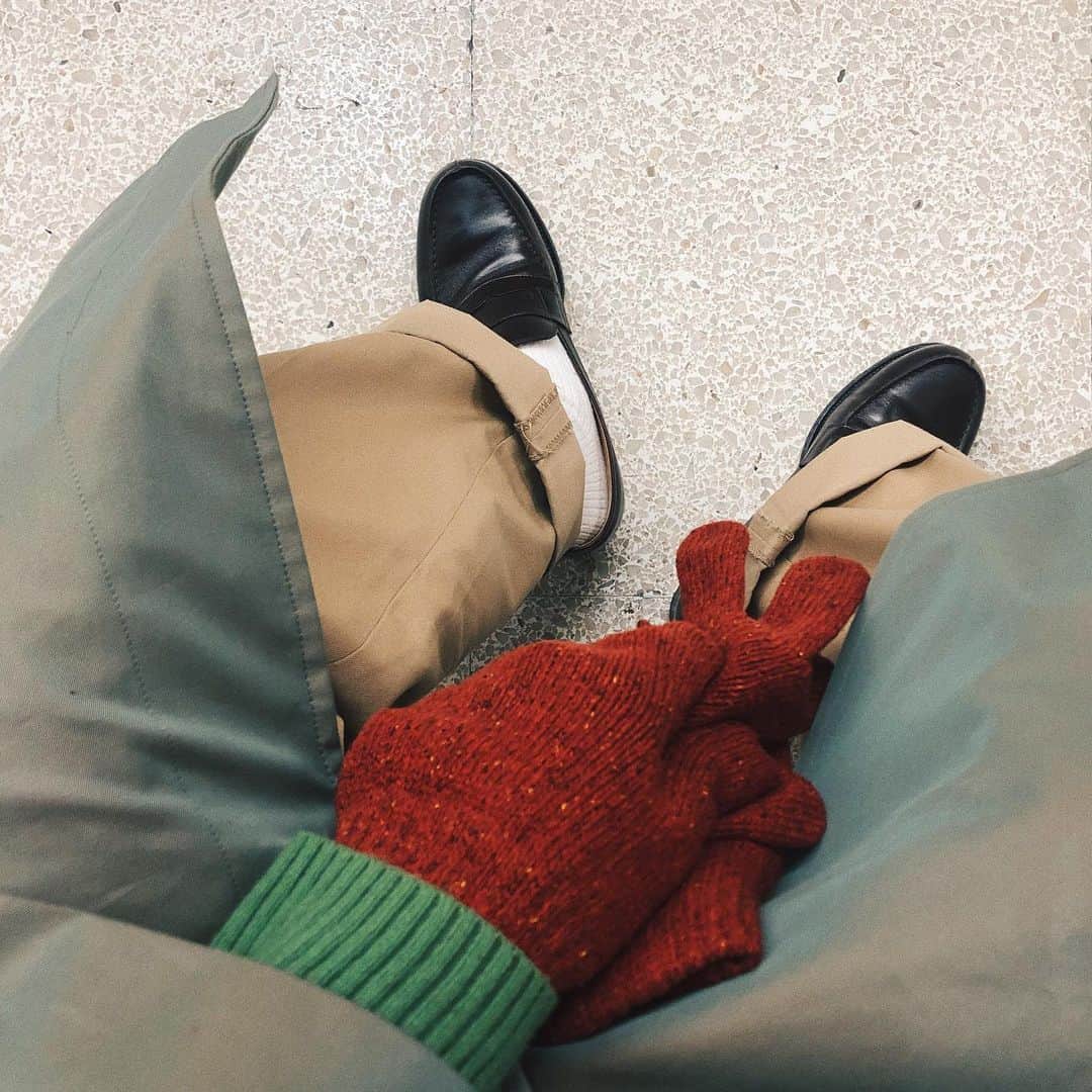 yukiのインスタグラム：「ずんだ餅カーディガンをチラ見せ きのちゃんから受け継いだ70'sのU.S.ARMYのパンツがすげえ良い そして今月は頑張ってweston履く月間」
