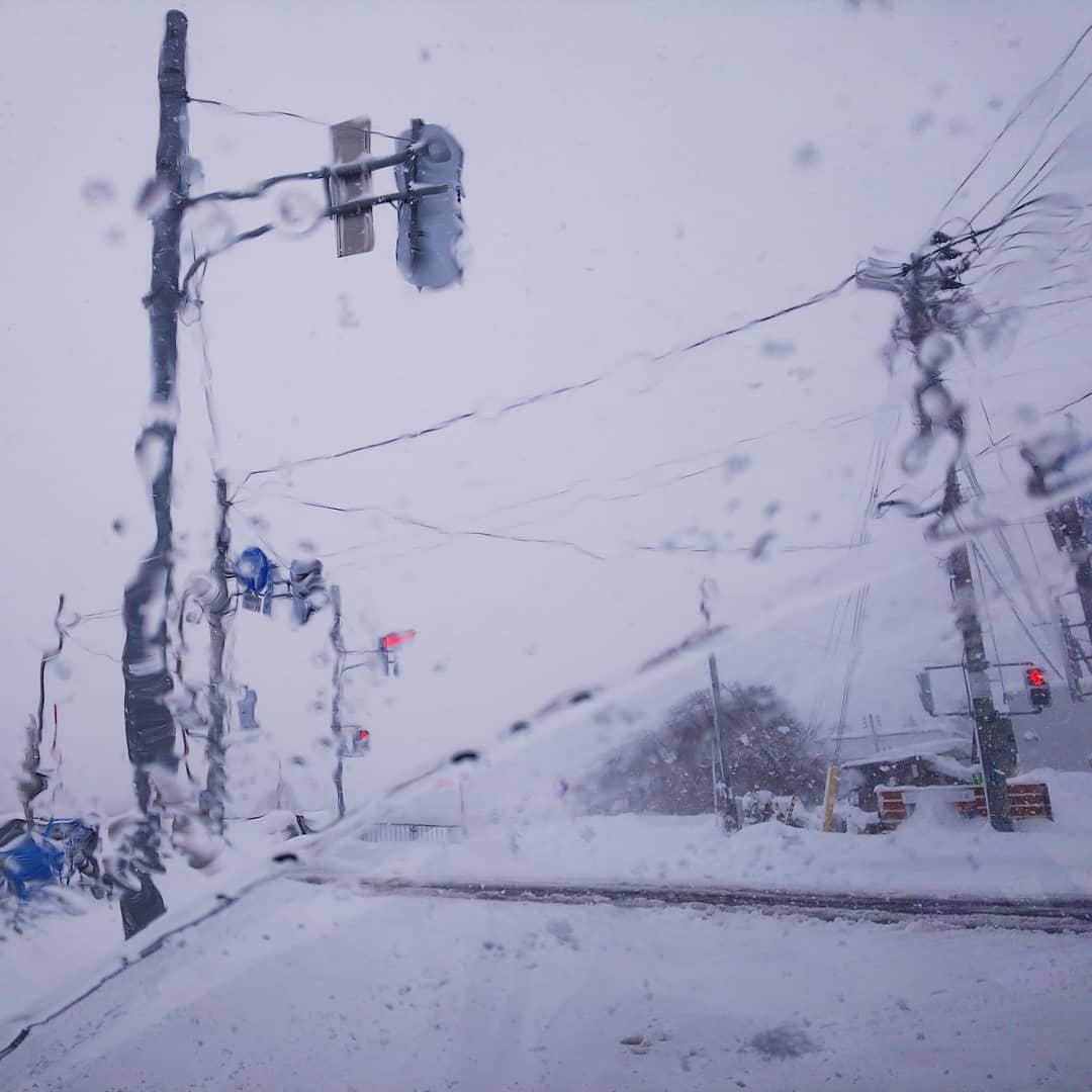 みながわゆみさんのインスタグラム写真 - (みながわゆみInstagram)「#いまそら #イマソラ #雪 #雪景色 #米沢市 #雪が積もりました #雪に負けずに頑張るよ」12月20日 10時15分 - nama.09.19