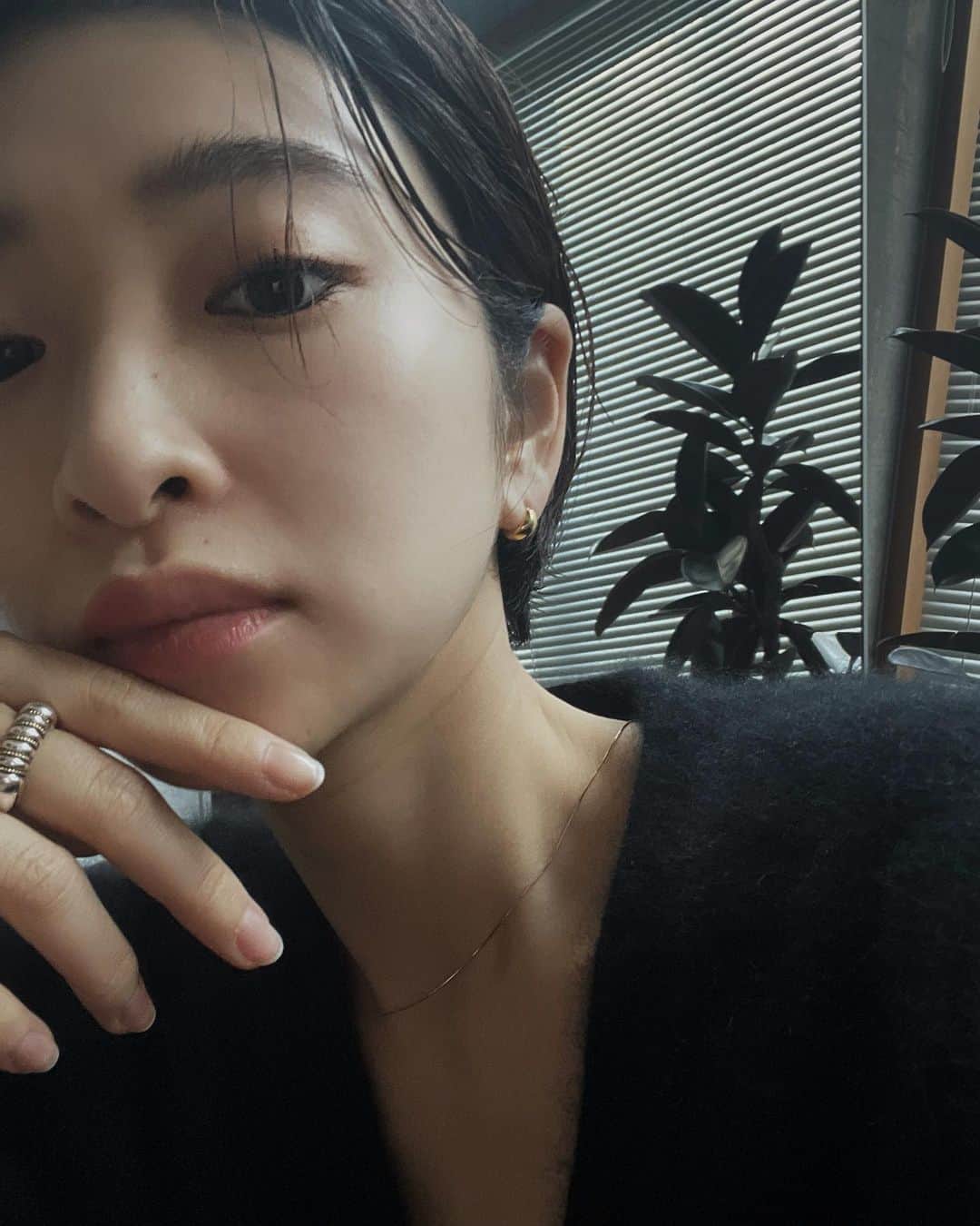 のインスタグラム：「.﻿ かんだまLip 色かわいい。お世辞抜きで好きな色。﻿ ﻿ 単色でも可愛いけど重ねても色可愛かった！レッドブラウンにオレンジ重ねが好きだったよ﻿ ﻿ おめでとう❤︎ @koike_weekend @easestyle.shop」