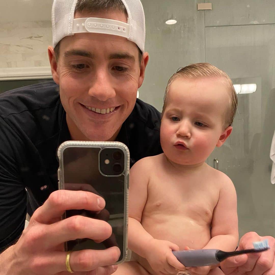 ジョン・イスナーのインスタグラム：「My little dude」