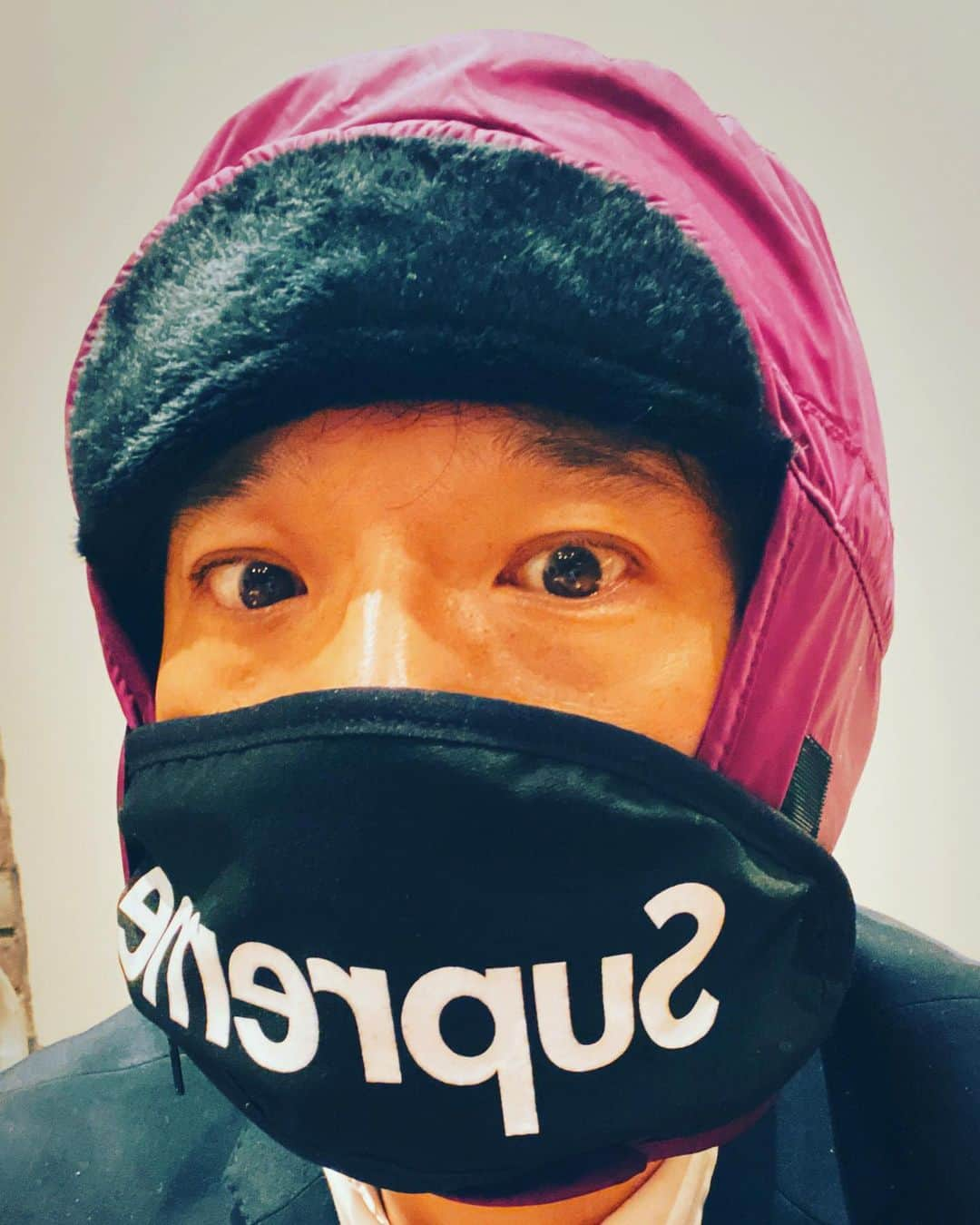 庄司智春さんのインスタグラム写真 - (庄司智春Instagram)「supreme 登山・キャンプ・ウォーキング用」12月20日 11時00分 - tomoharushoji