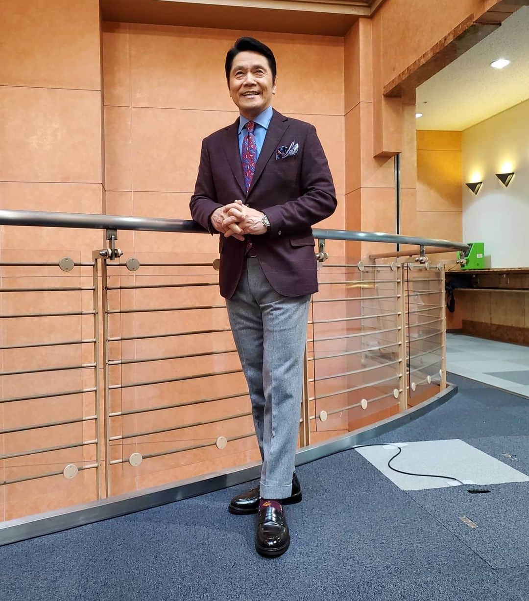 峰竜太のインスタグラム：「#アッコにおまかせ❗ #jacket#eleventy#shirt#doonetie#E.marinella#chief#liverano_liverano#shoes#brunellocucinellishoes」