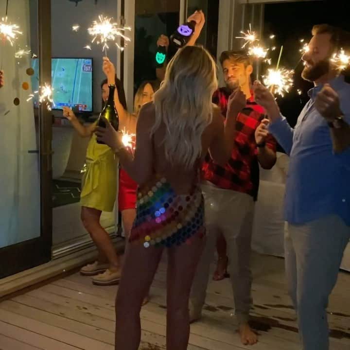 ポーリーナ・グレツキーのインスタグラム：「IM SO GRATEFUL FOR EACH AND EVERY ONE OF YOU. YOU HAVE NO IDEA HOW SPECIAL YOU MADE ME FEEL AHD ILL NEVER FORGET IT. and especially u @djohnsonpga ...@kmelnichenko  @austin_johnson12 @maiden_brooke @mattforss @silkyrivera  @janets114  @sammaddox @_jeremycohen @emma__gretzky @tristangretzky」