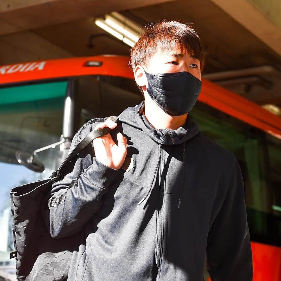 大宮アルディージャさんのインスタグラム写真 - (大宮アルディージャInstagram)「. スタジアムに到着！  #ardija #WINWIN #Jリーグ #大宮_新潟 #13渡部 #36吉永 #50畑尾  #大宮アルディージャ の試合を観るならDAZN！  まずは1か月無料でお試し→https://prf.hn/click/camref:1011l3qM3/creativeref:1011l20499」12月20日 12時32分 - omiya.ardija