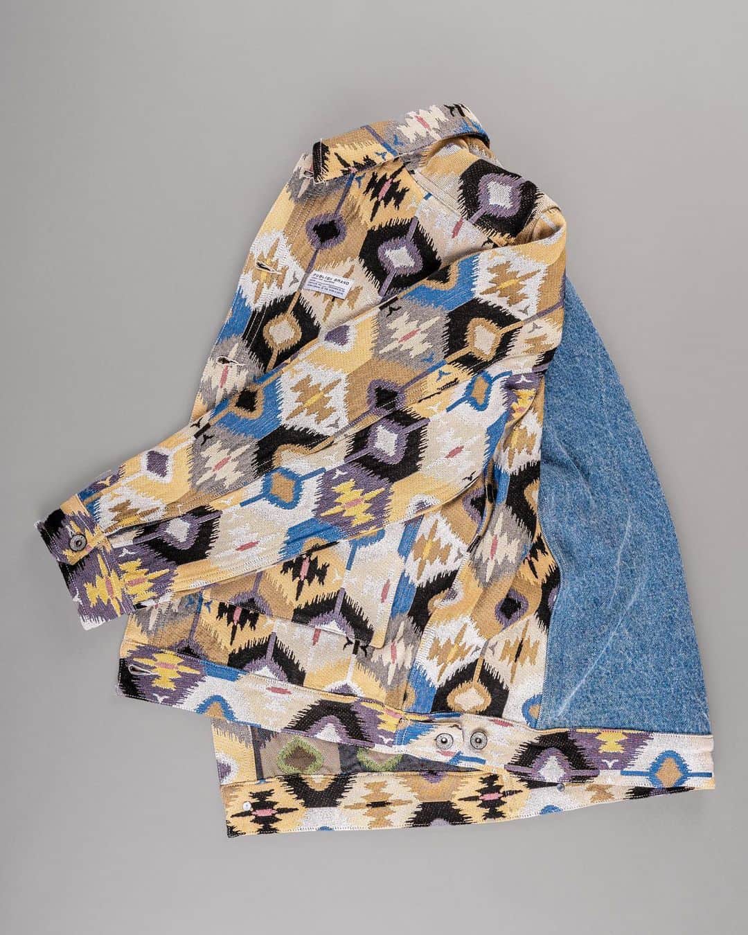 パブリッシュブランドのインスタグラム：「Why we made it:   we wanted to bring something different to the market. You have probably seen the  Navajo Ganado print before, a pattern usually seen on upholstery, namely rugs and art pieces. The print is typically seen in a mix of reds with grey, ivory, and black elements.   We love the unique colorway; the subtle touches of blue, purple, and black worked perfectly on a traditional work jacket silhouette. It’s an ideal match for black/navy or natural colored bottoms.  . . . . #publishbrand #todayfortomorrow #ganado #workjacket」