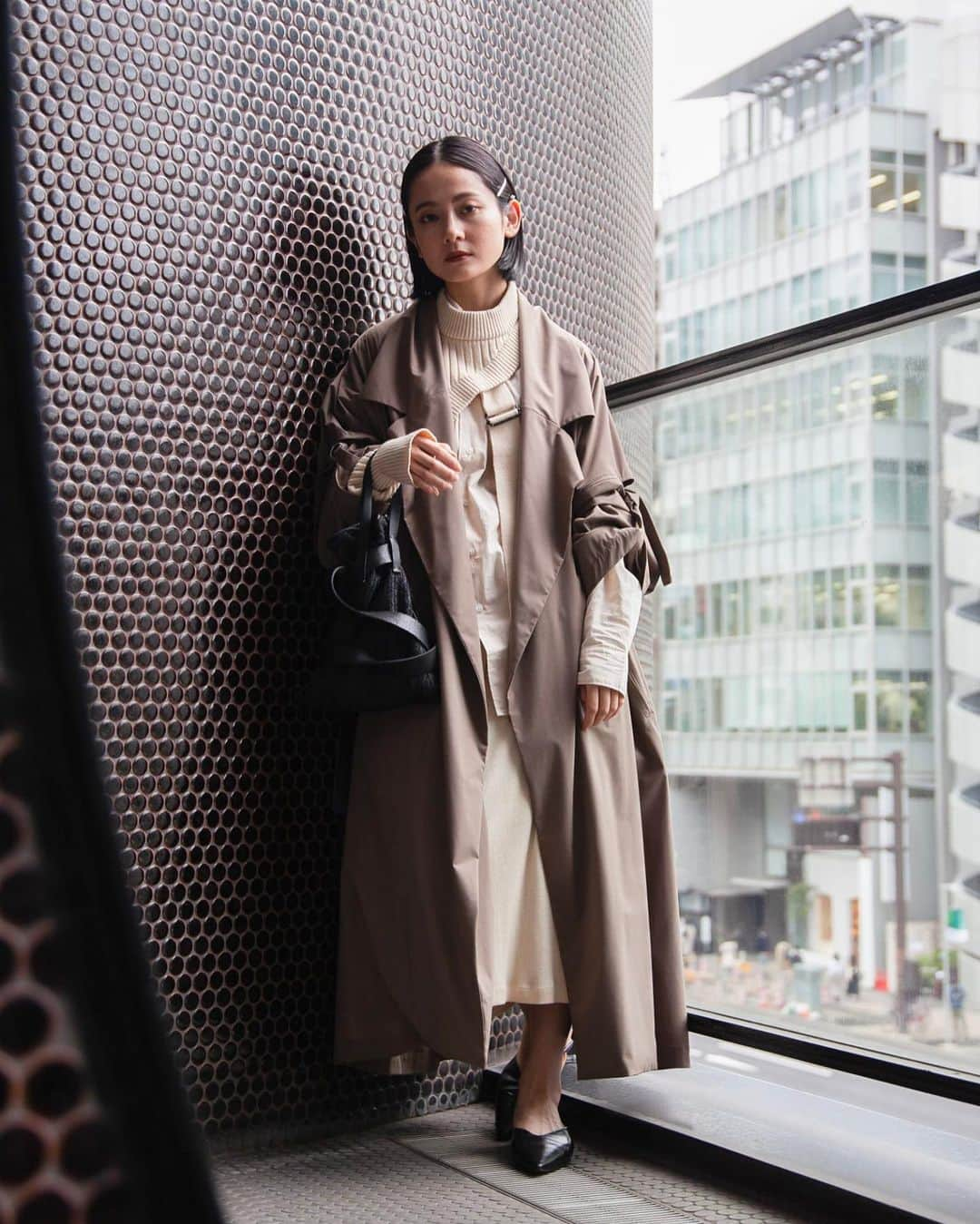 Fashionsnap.comさんのインスタグラム写真 - (Fashionsnap.comInstagram)「【スナップ】 Name koty Coat #mybeautifullandlet Knitwear #HYKE Shirt #UNIQLO Skirt #IHNN Bag #POSTELEGANT Shoes #JILSANDER Bracelet #APC  Photo by @_tk_hi  #スナップ_fs #fashionsnap #fashionsnapwo_women #snap #ファッションスナップ #streetsnap #ストリートスナップ #japan #tokyo #fashion #streetstyle #streetwear #streetscene #ストリートファッション #style #コーディネート #tokyofashion」12月20日 13時13分 - fashionsnapcom